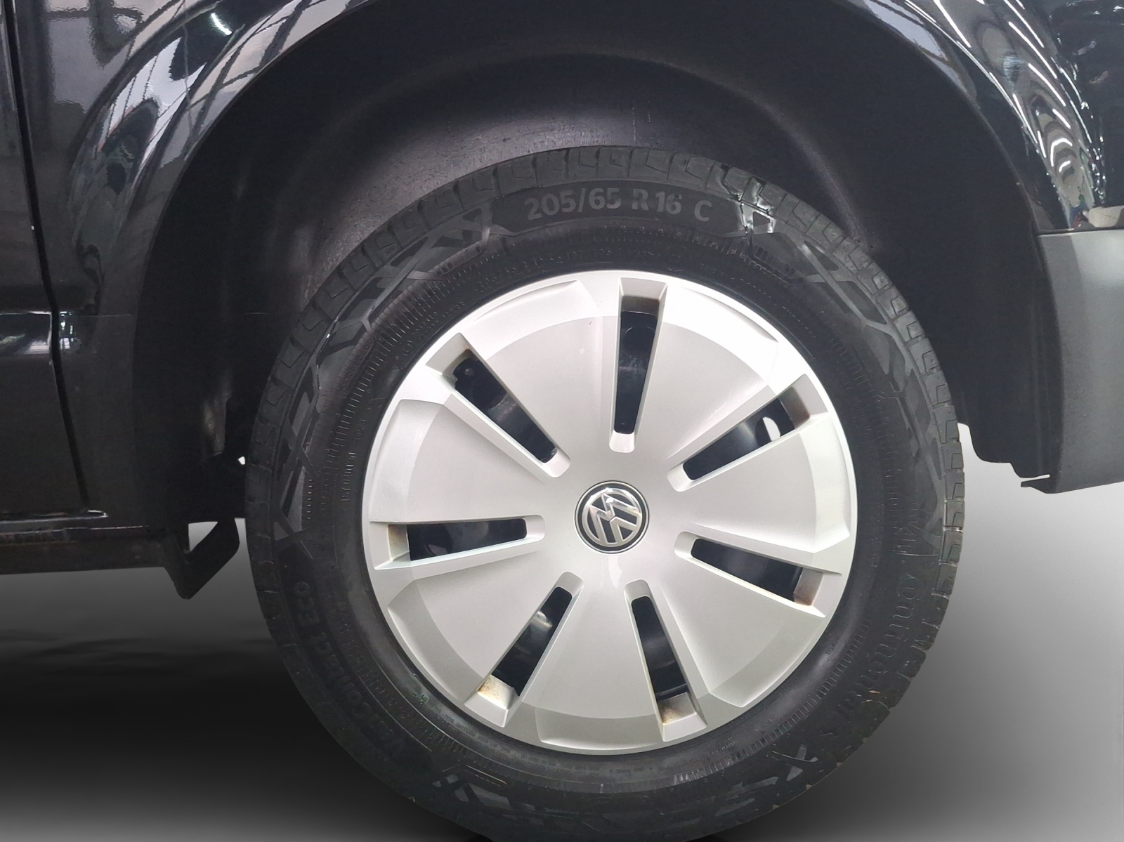 VW T6.1 2.0 TDI 4Motion DSG-image-15