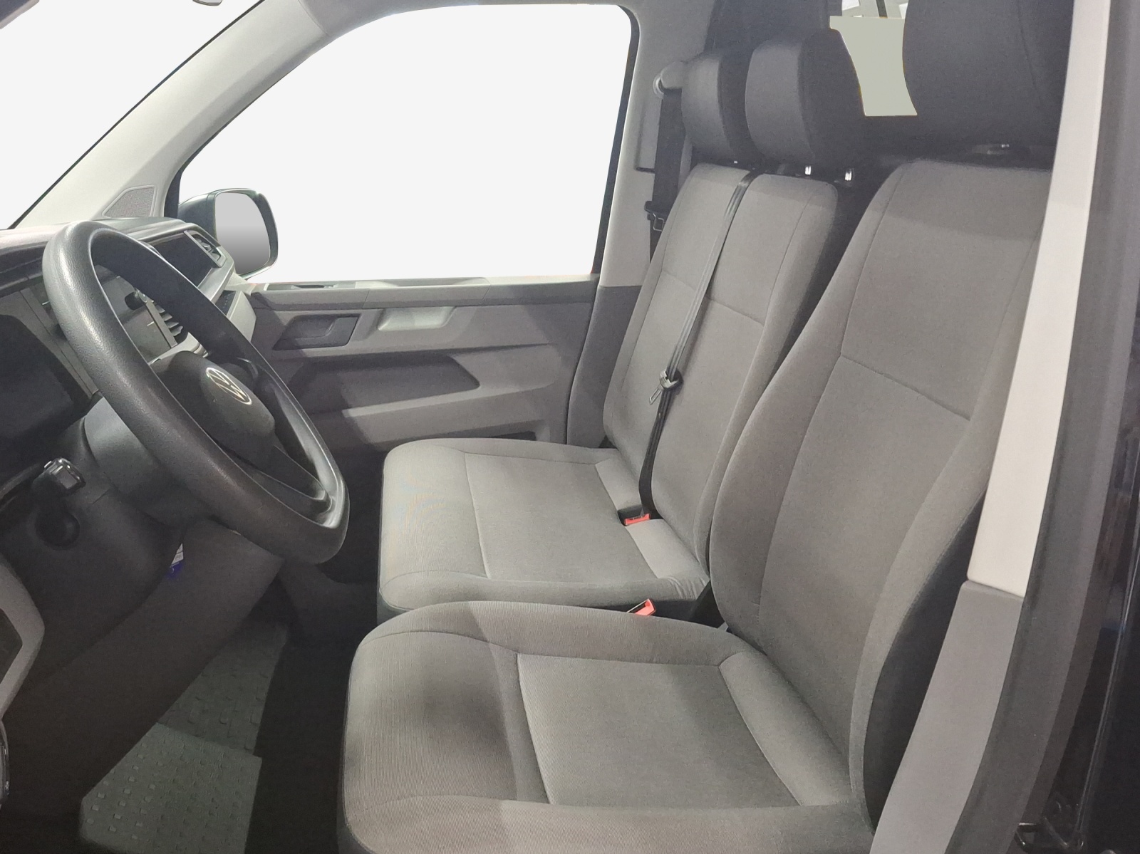 VW T6.1 2.0 TDI 4Motion DSG-image-7