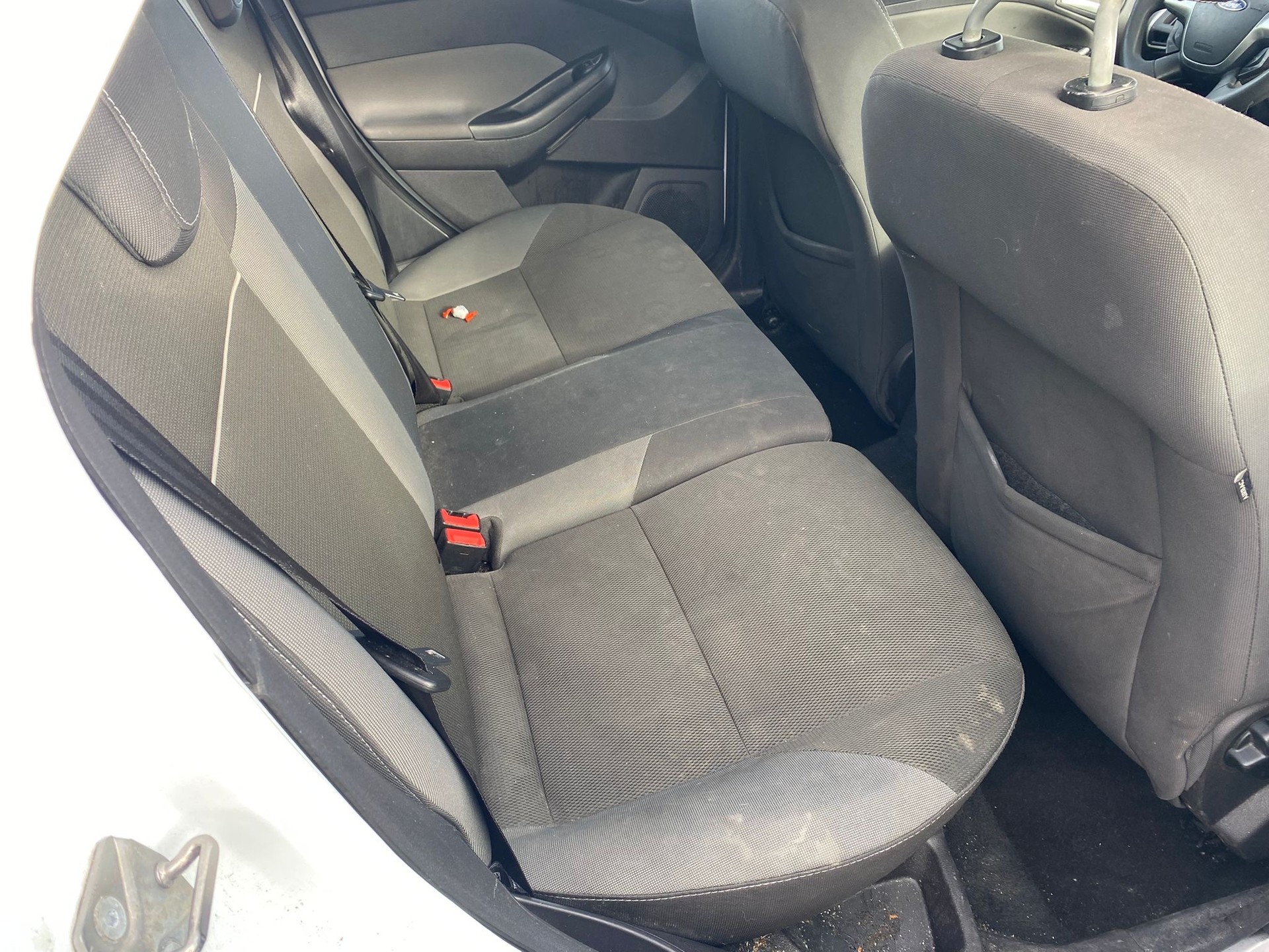 FORD Focus 2.0 TDCi Trend PowerShift-image-8