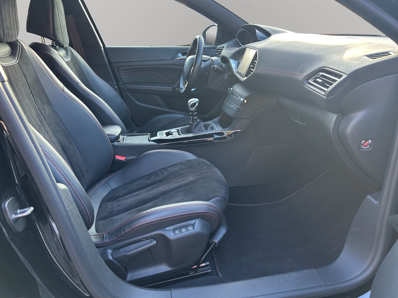 PEUGEOT 308 SW 1.6 THP GT-image-8