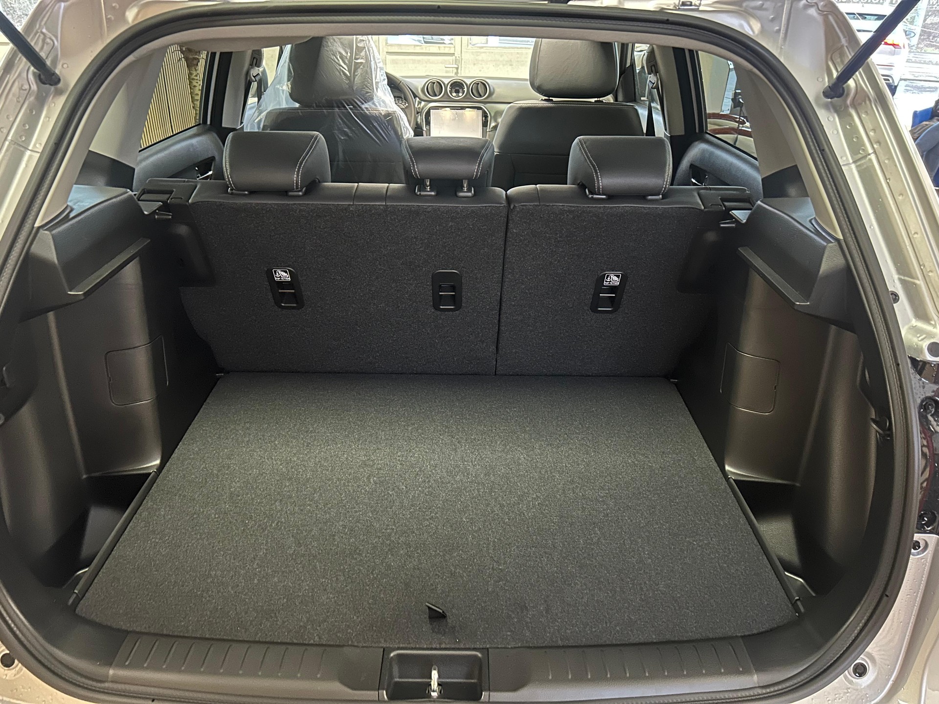 SUZUKI Vitara 1.4 T Sakura Top Hybrid 4x4-image-20
