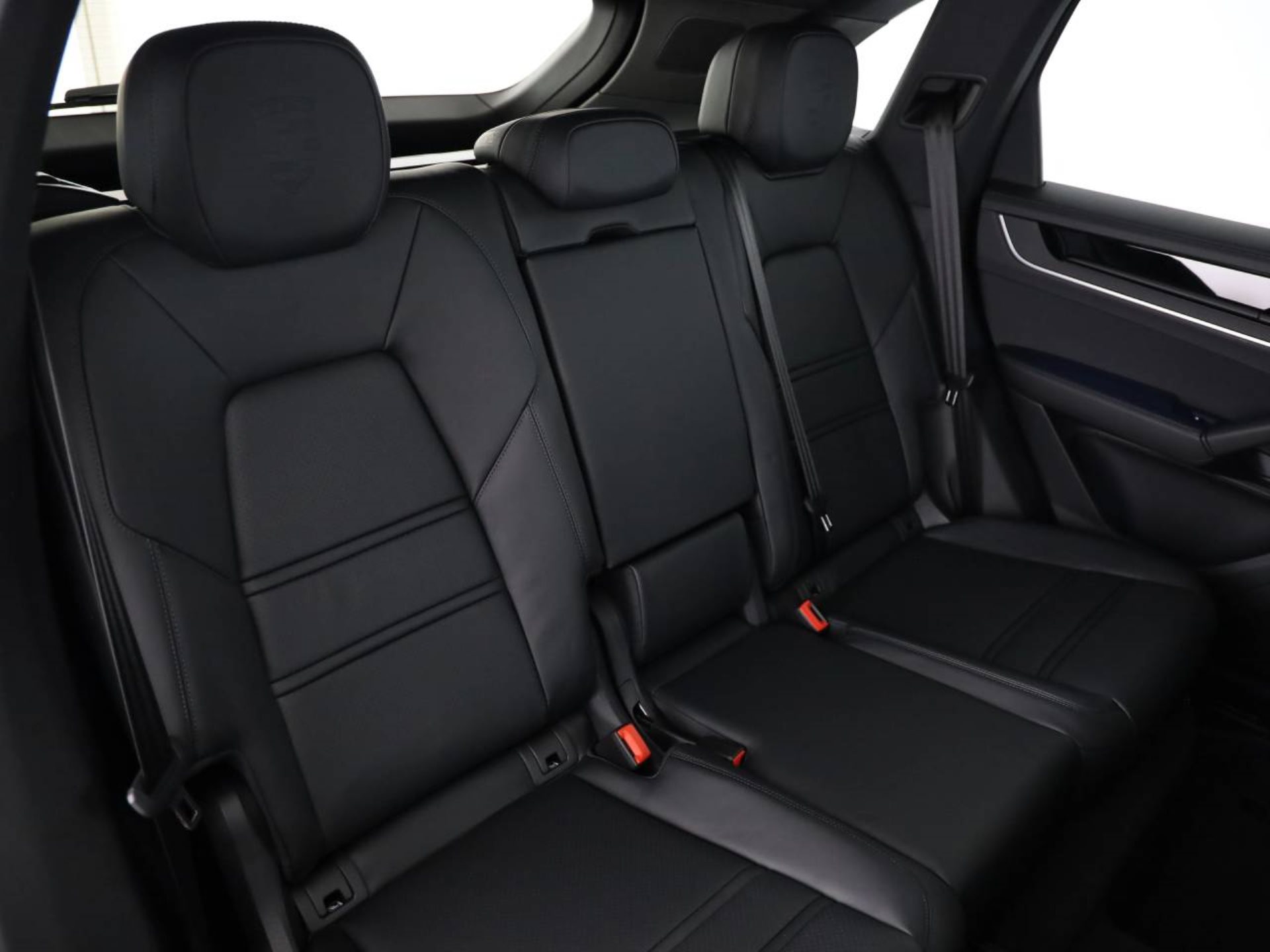 PORSCHE Cayenne S-image-18