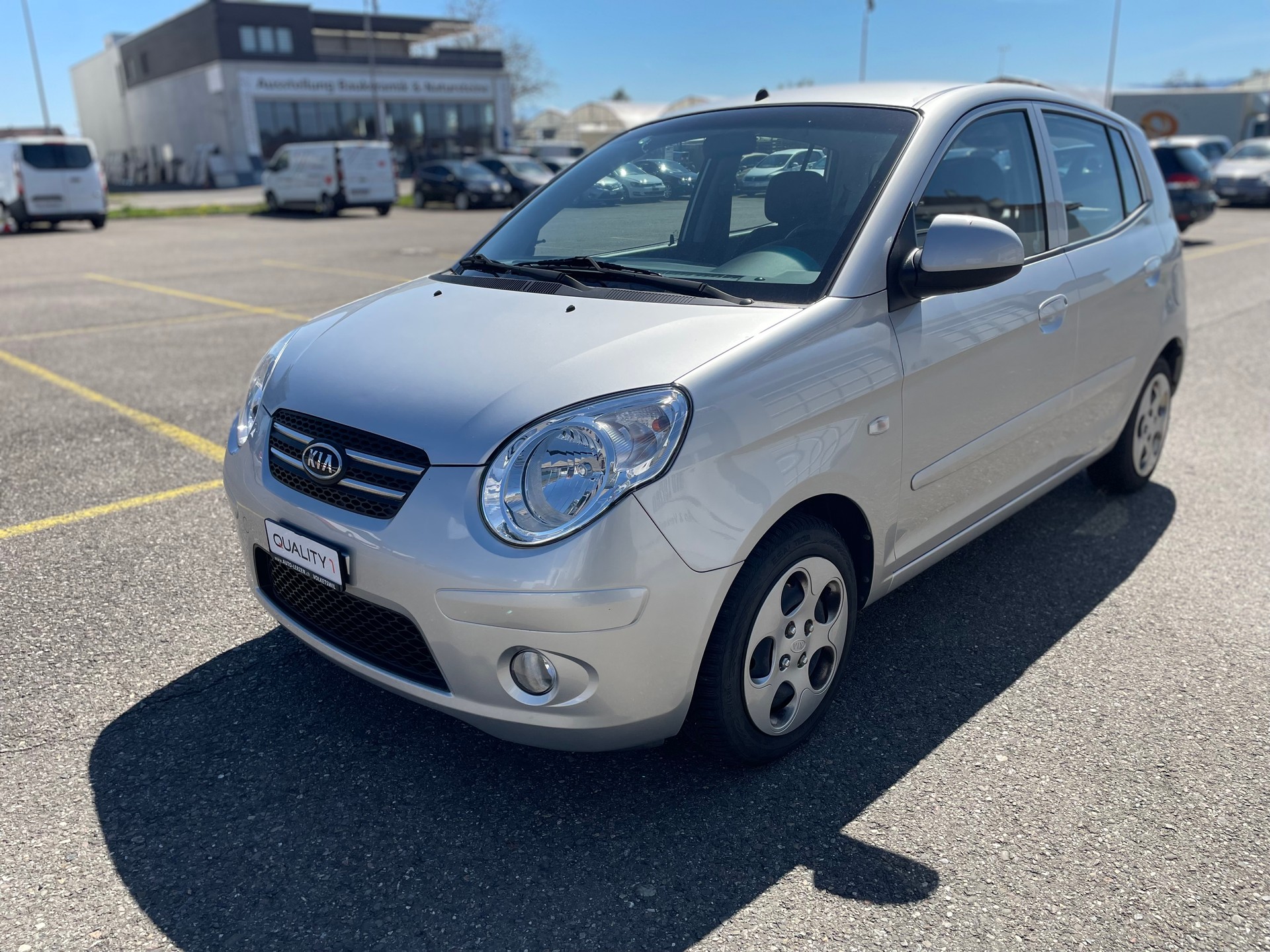 KIA Picanto 1.1 Trend Automatic-image-1