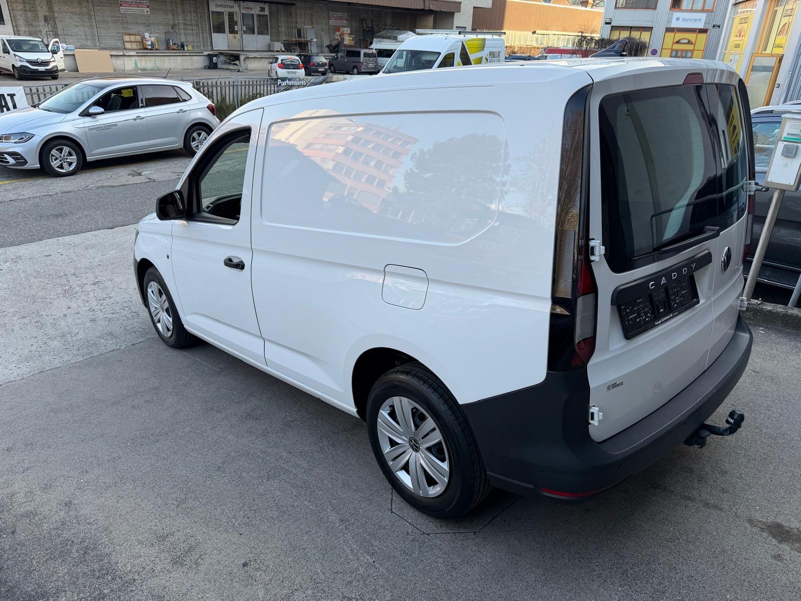 VW Caddy Cargo 1.5 TSI Entry DSG-image-2