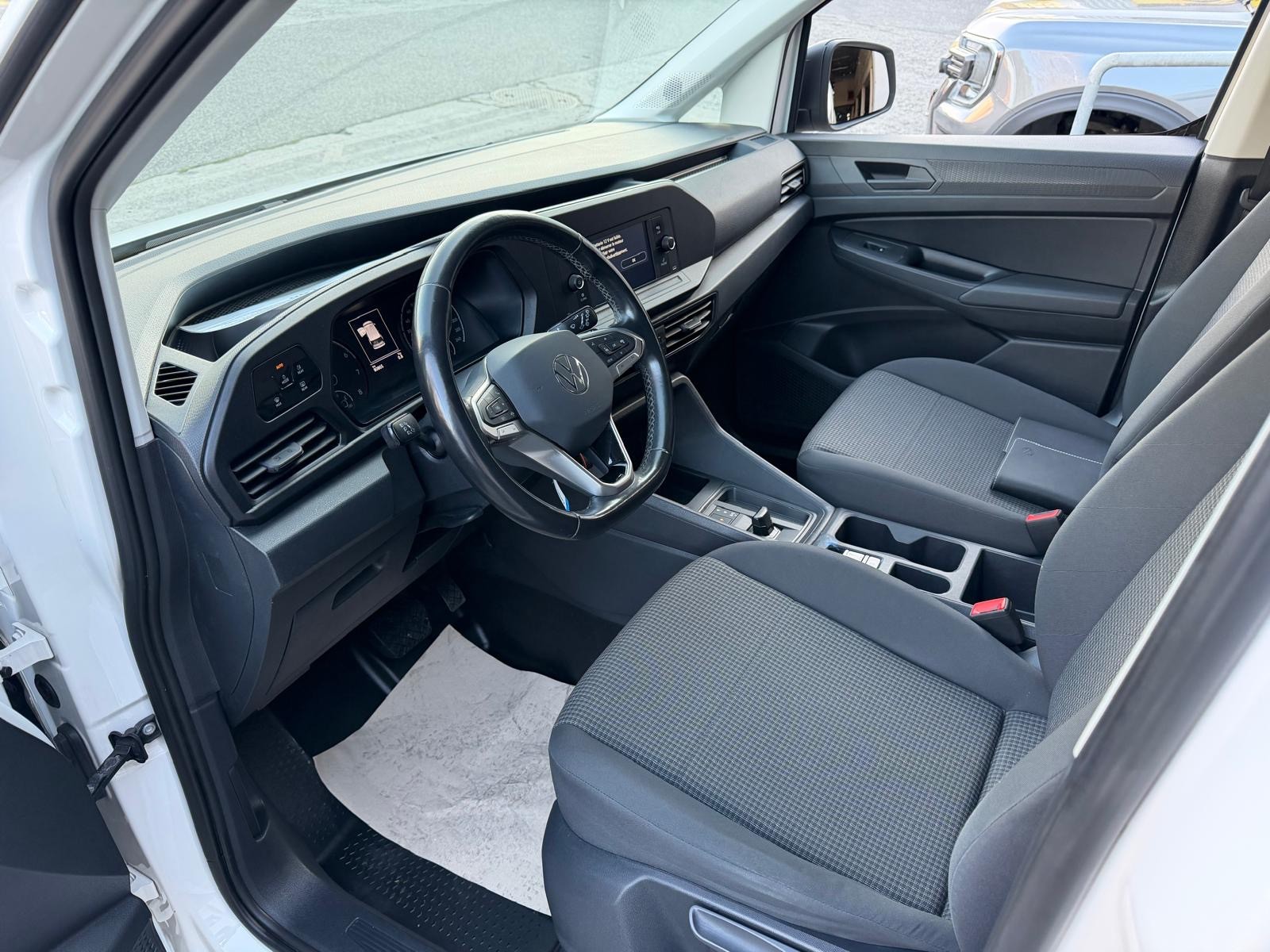 VW Caddy Cargo 1.5 TSI Entry DSG-image-8