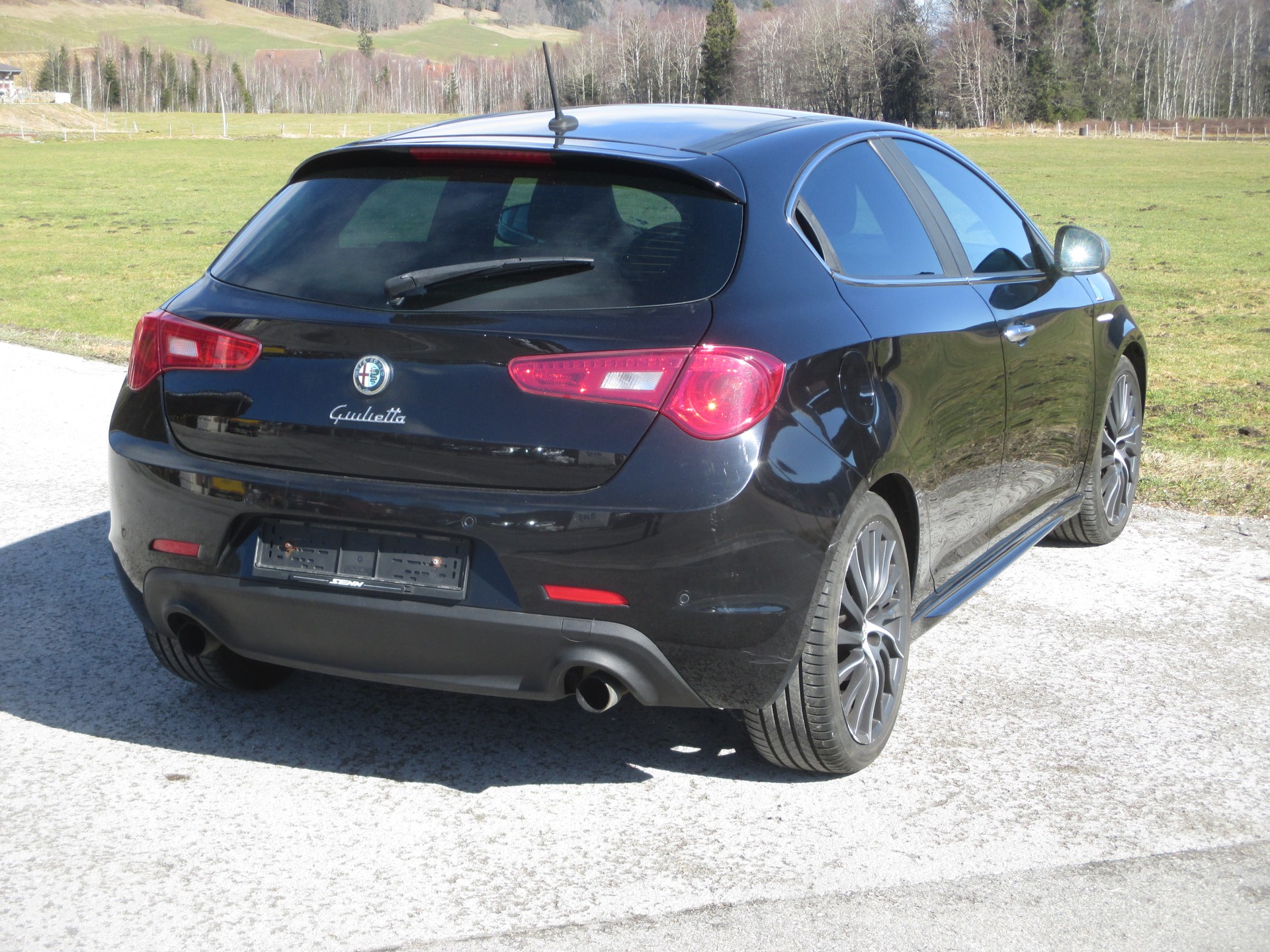 ALFA ROMEO Giulietta 1750 TBi Quadrifoglio Verde-image-1