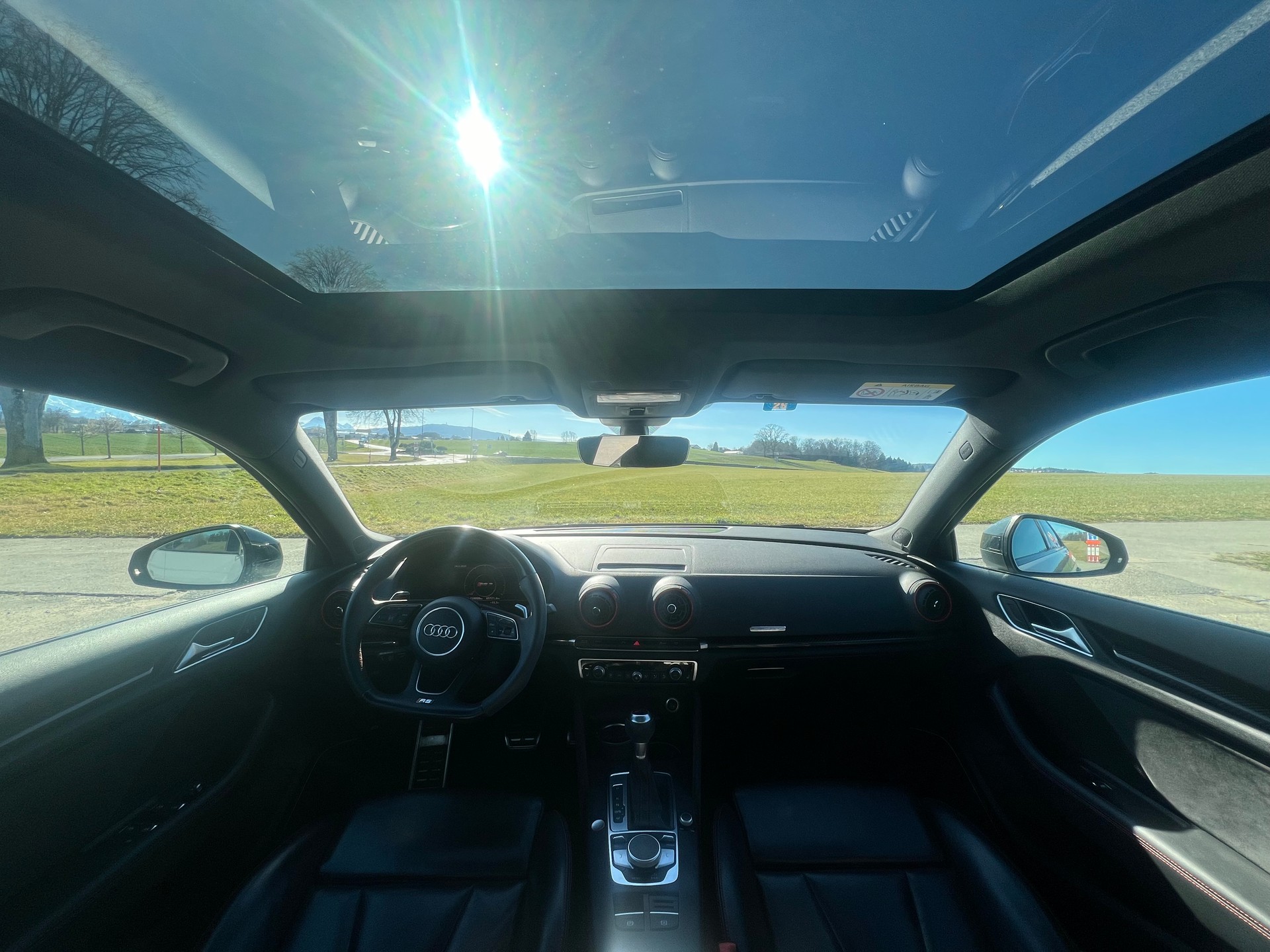 AUDI RS3 Sportback 2.5 TSI quattro S-tronic-image-3