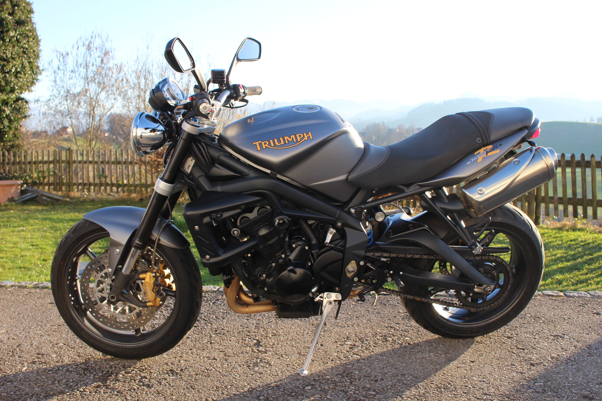 TRIUMPH Street Triple R 675-image-1
