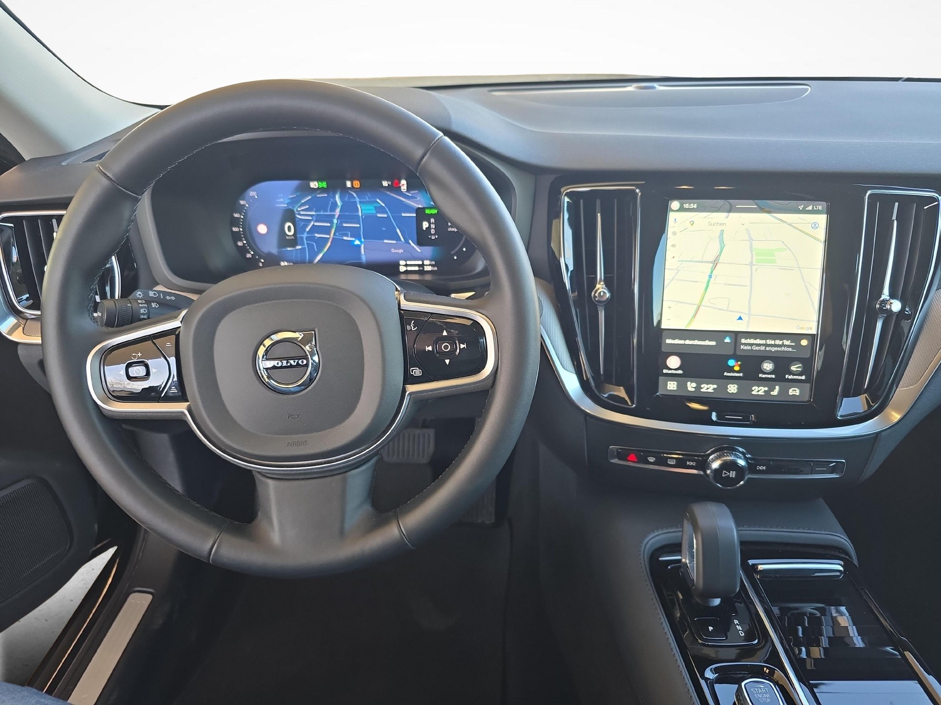 VOLVO V60 2.0 T6 TE Plus Dark eAWD-image-13