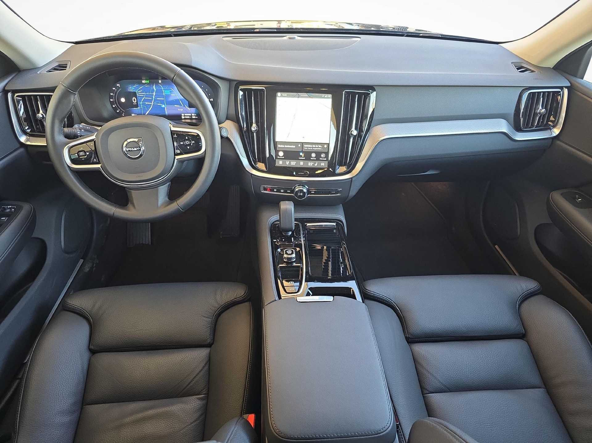 VOLVO V60 2.0 T6 TE Plus Dark eAWD-image-9