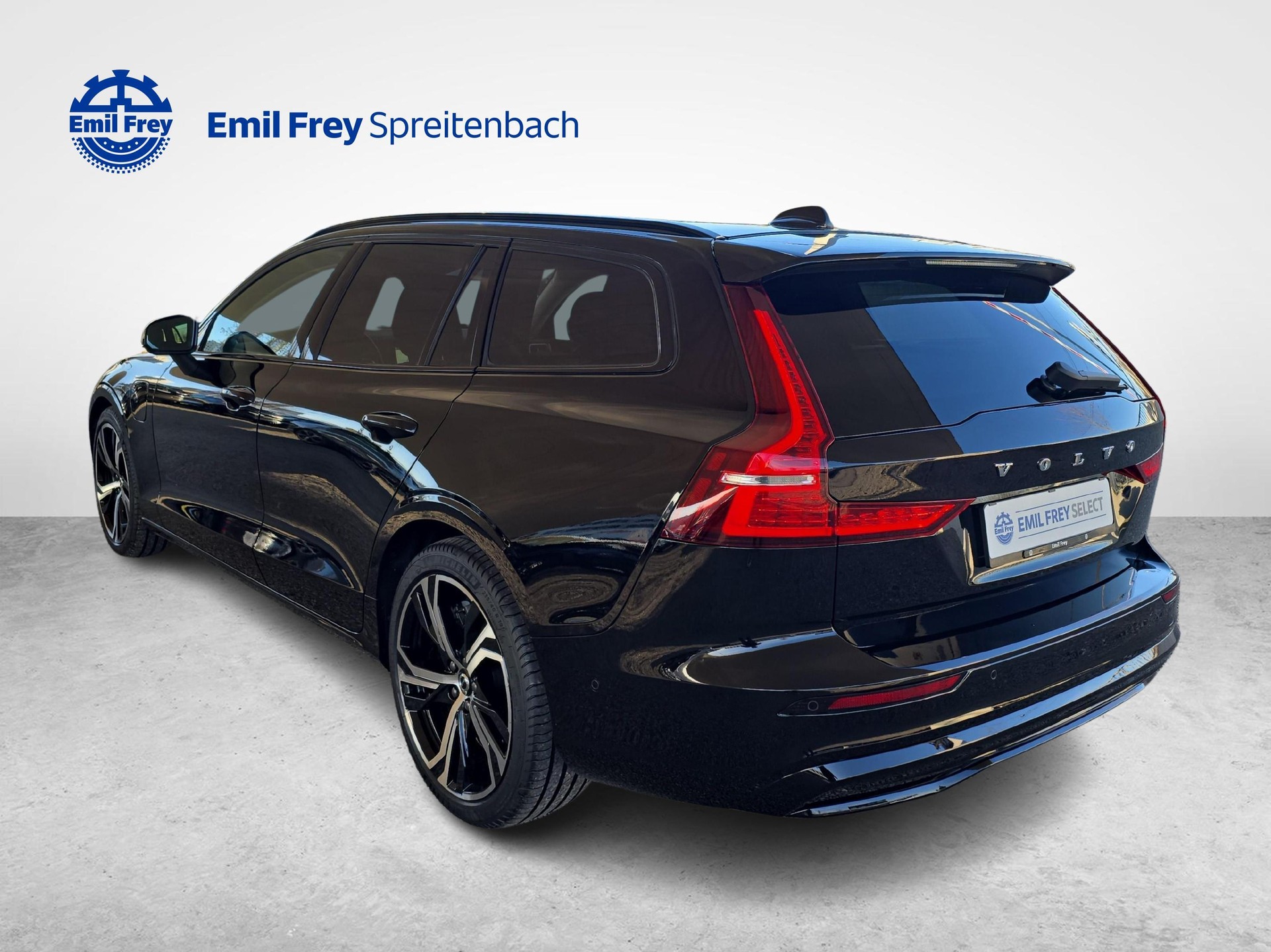 VOLVO V60 2.0 T6 TE Plus Dark eAWD-image-3