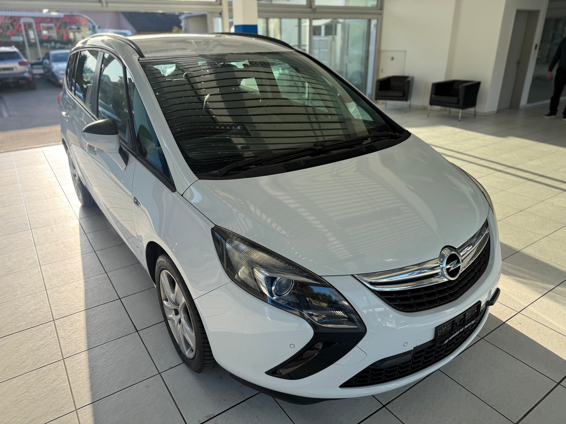 OPEL Zafira Tourer 2.0 CDTi Enjoy Automatic-image-2
