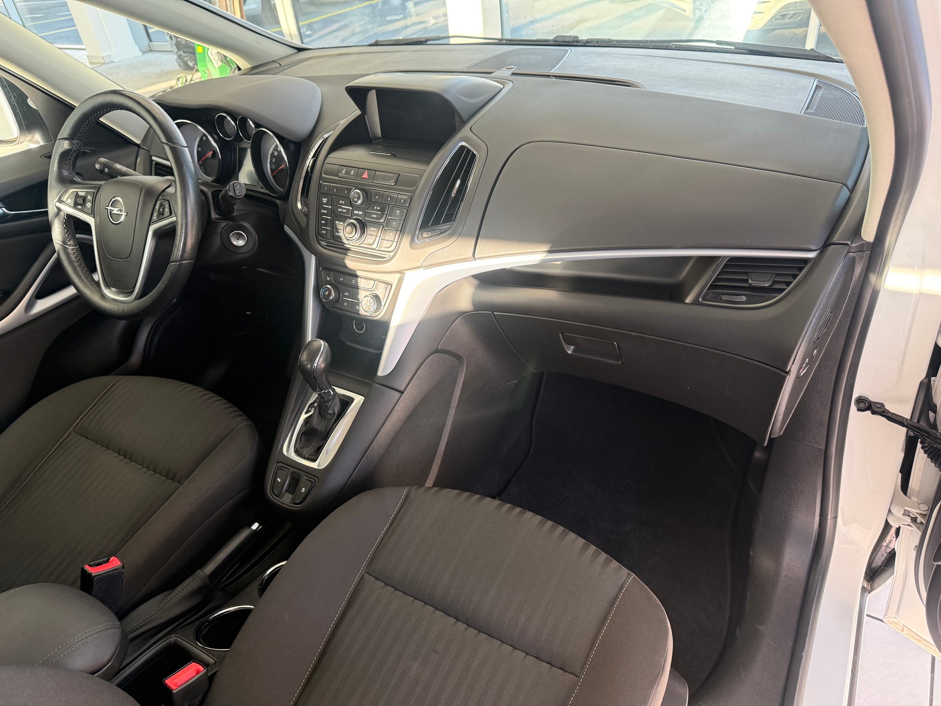 OPEL Zafira Tourer 2.0 CDTi Enjoy Automatic-image-11