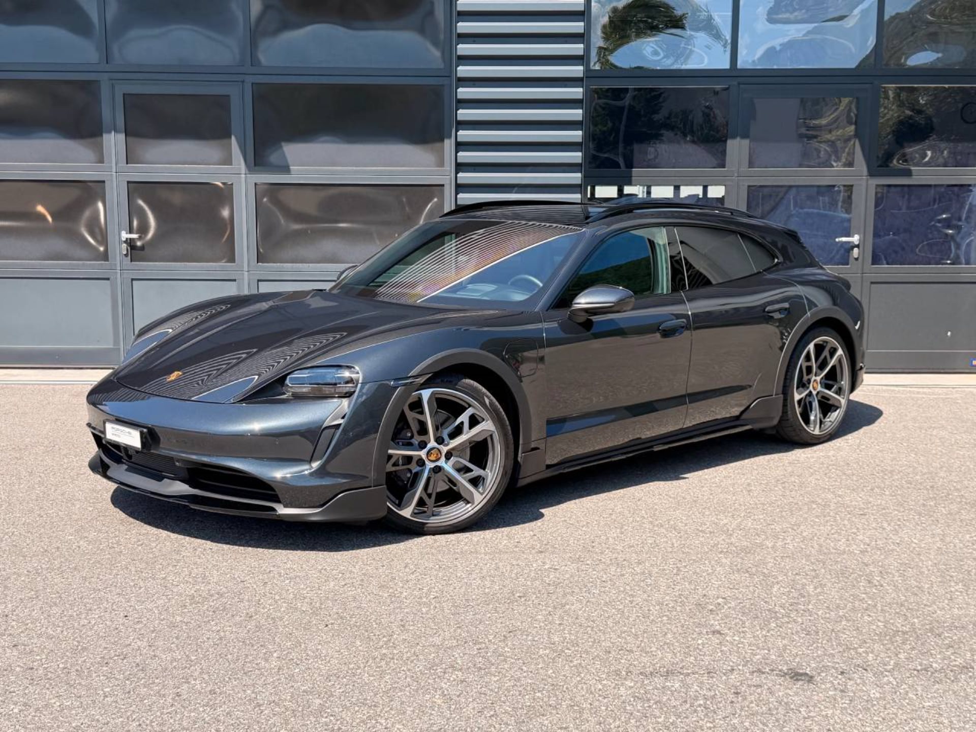 PORSCHE Taycan 4 Cross Turismo (MY23)-image-0