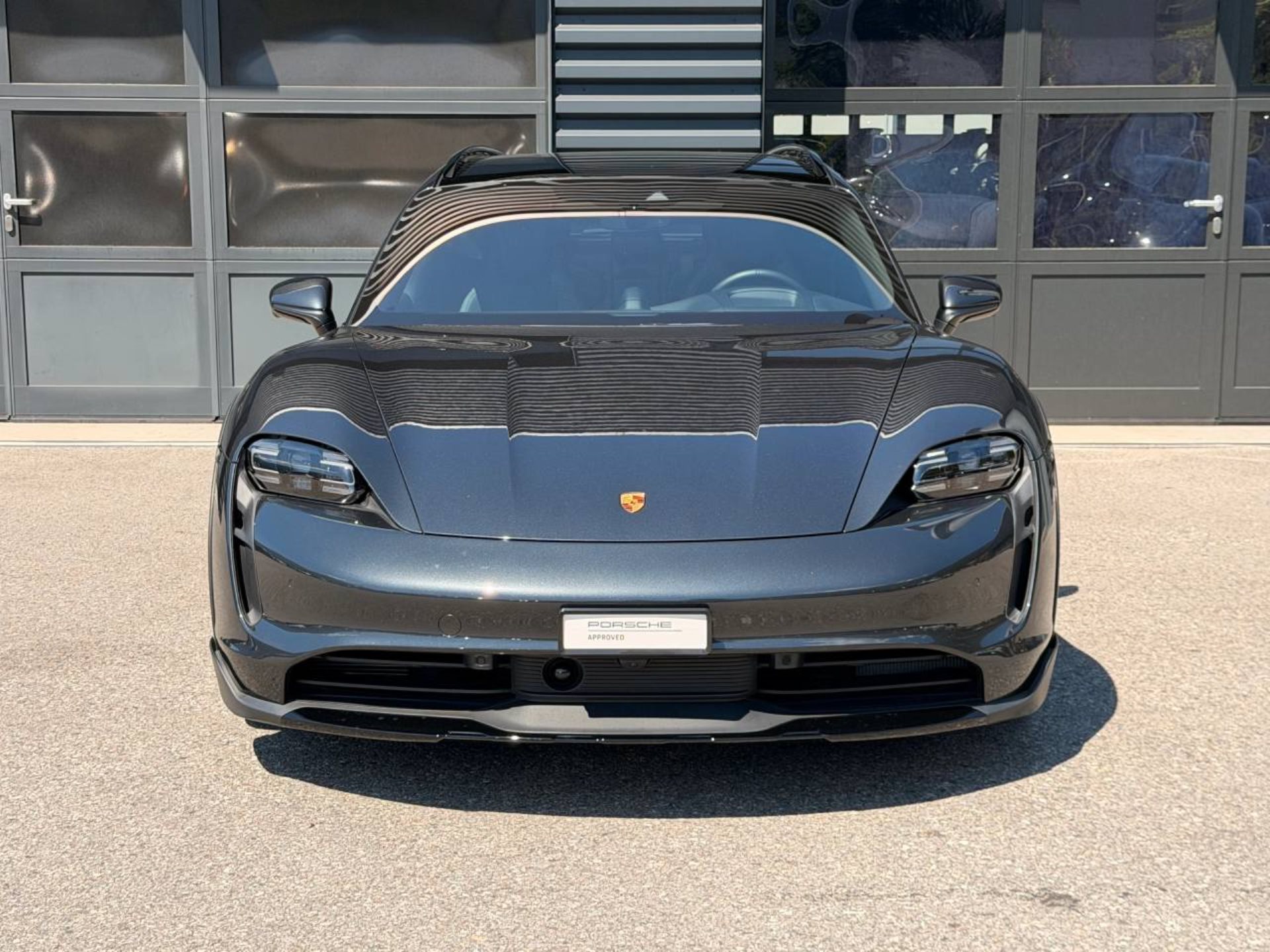 PORSCHE Taycan 4 Cross Turismo (MY23)-image-9