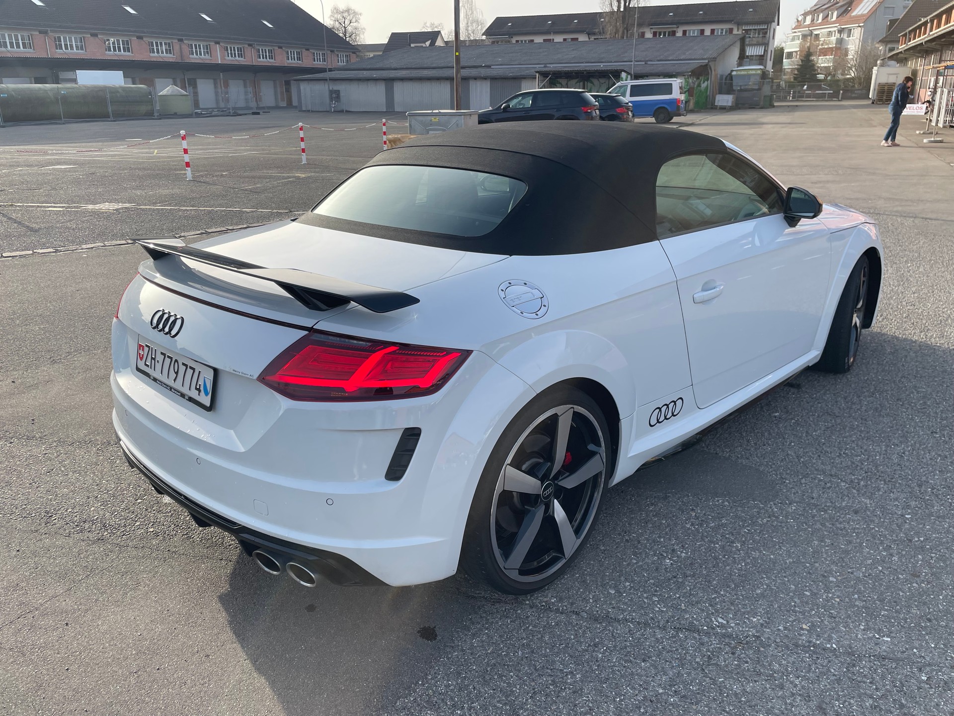 AUDI TT Roadster TTS S-tronic quattro-image-5