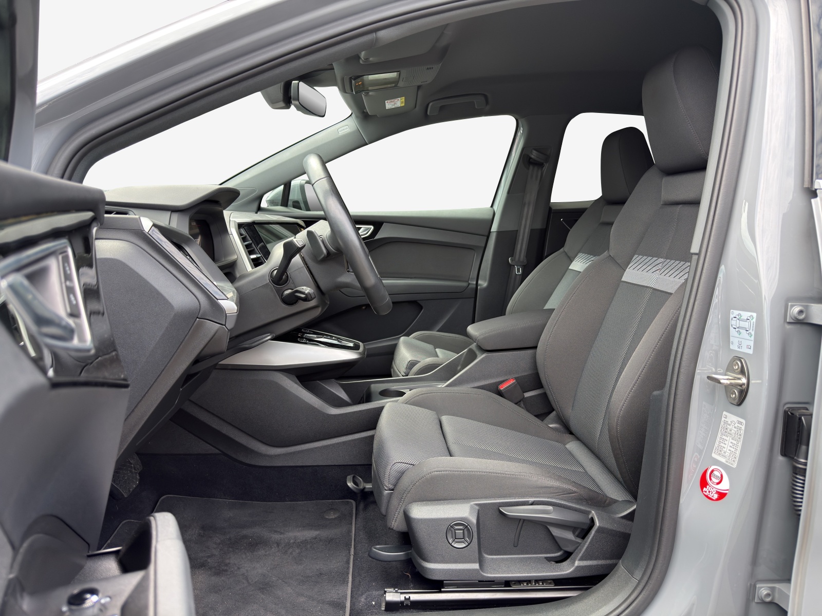 AUDI Q4 Sportback e-tron 40-image-8