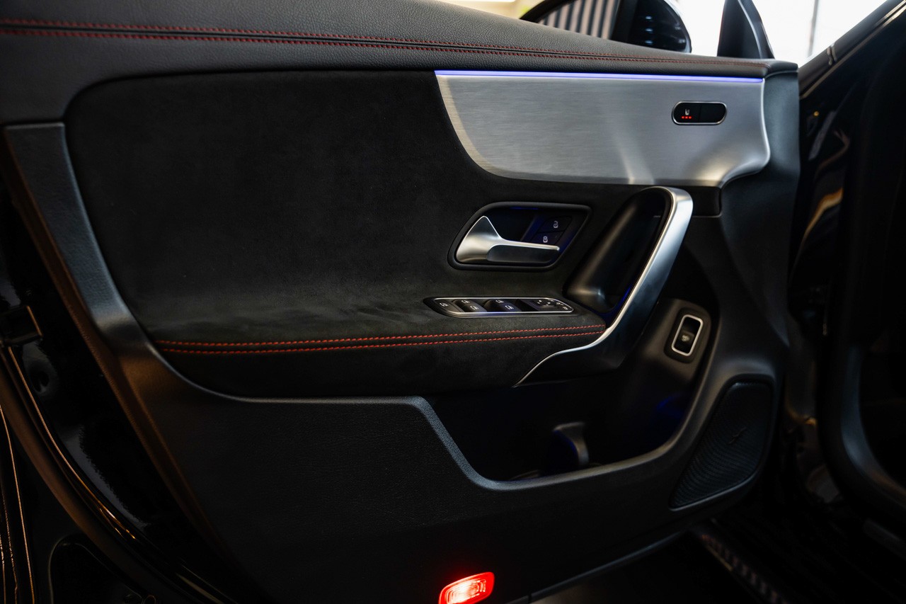MERCEDES-BENZ CLA 250 4Matic AMG Line 7G-DCT-image-29