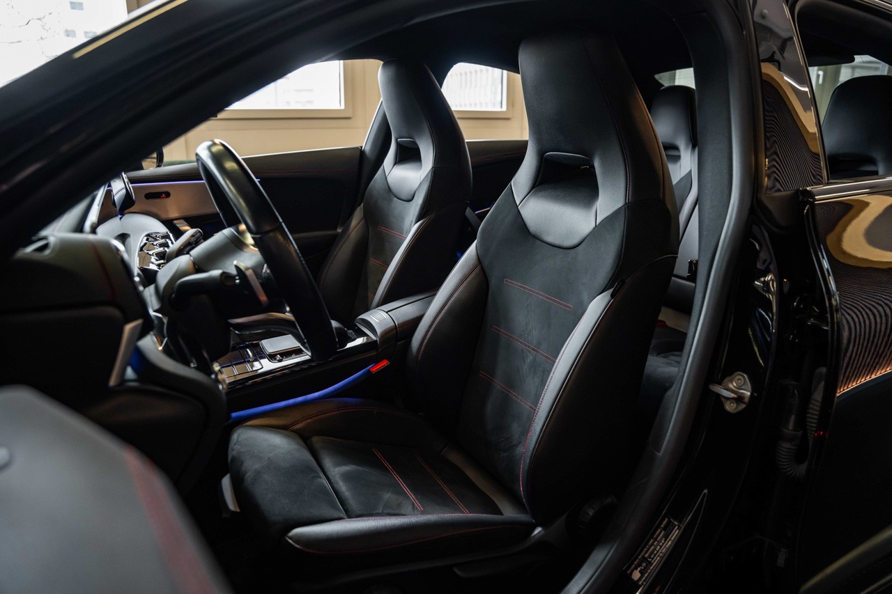 MERCEDES-BENZ CLA 250 4Matic AMG Line 7G-DCT-image-14