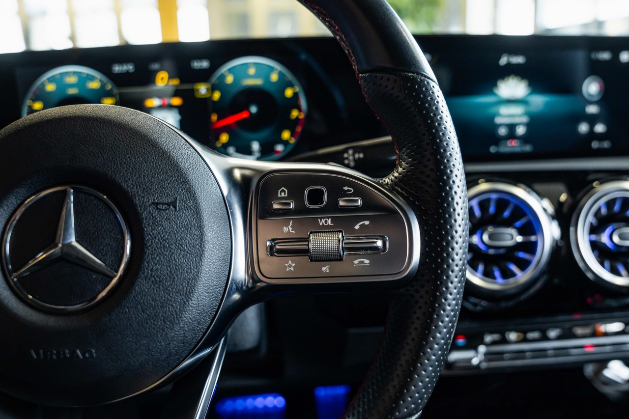 MERCEDES-BENZ CLA 250 4Matic AMG Line 7G-DCT-image-33