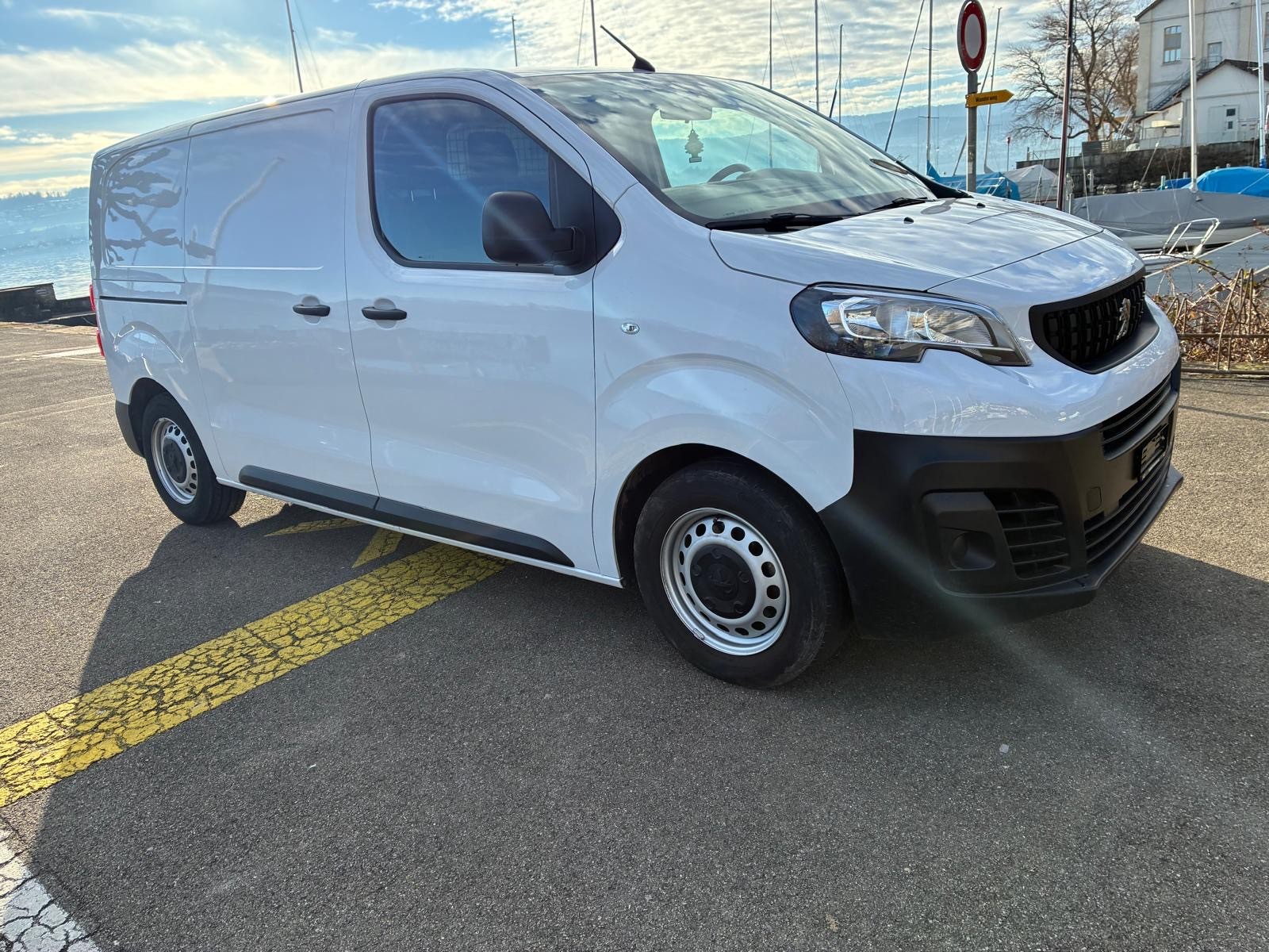 PEUGEOT Expert 1.5 BlueHDi 120 S&S Standard-image-1