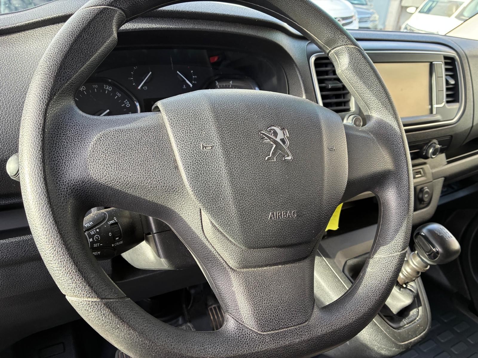 PEUGEOT Expert 1.5 BlueHDi 120 S&S Standard-image-3