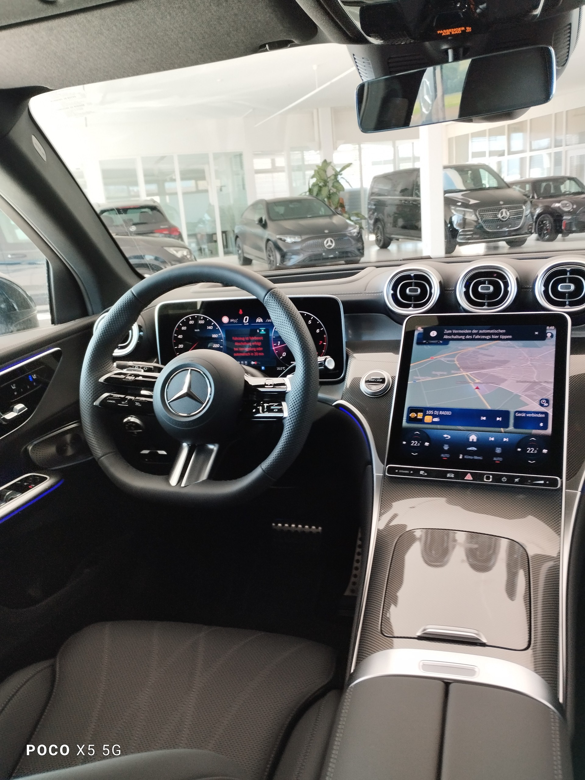 MERCEDES-BENZ GLC 300 4Matic-image-10