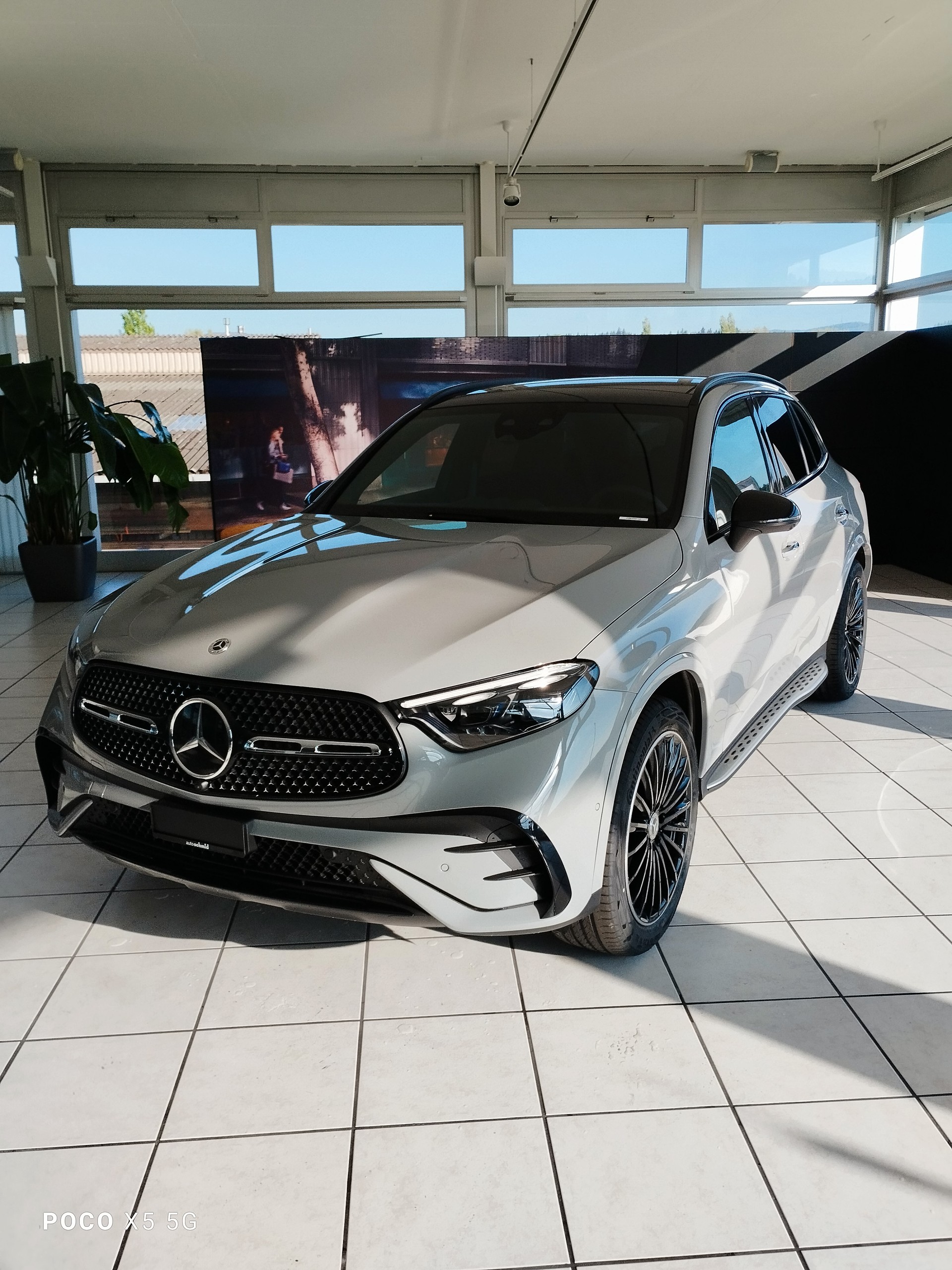 MERCEDES-BENZ GLC 300 4Matic-image-2