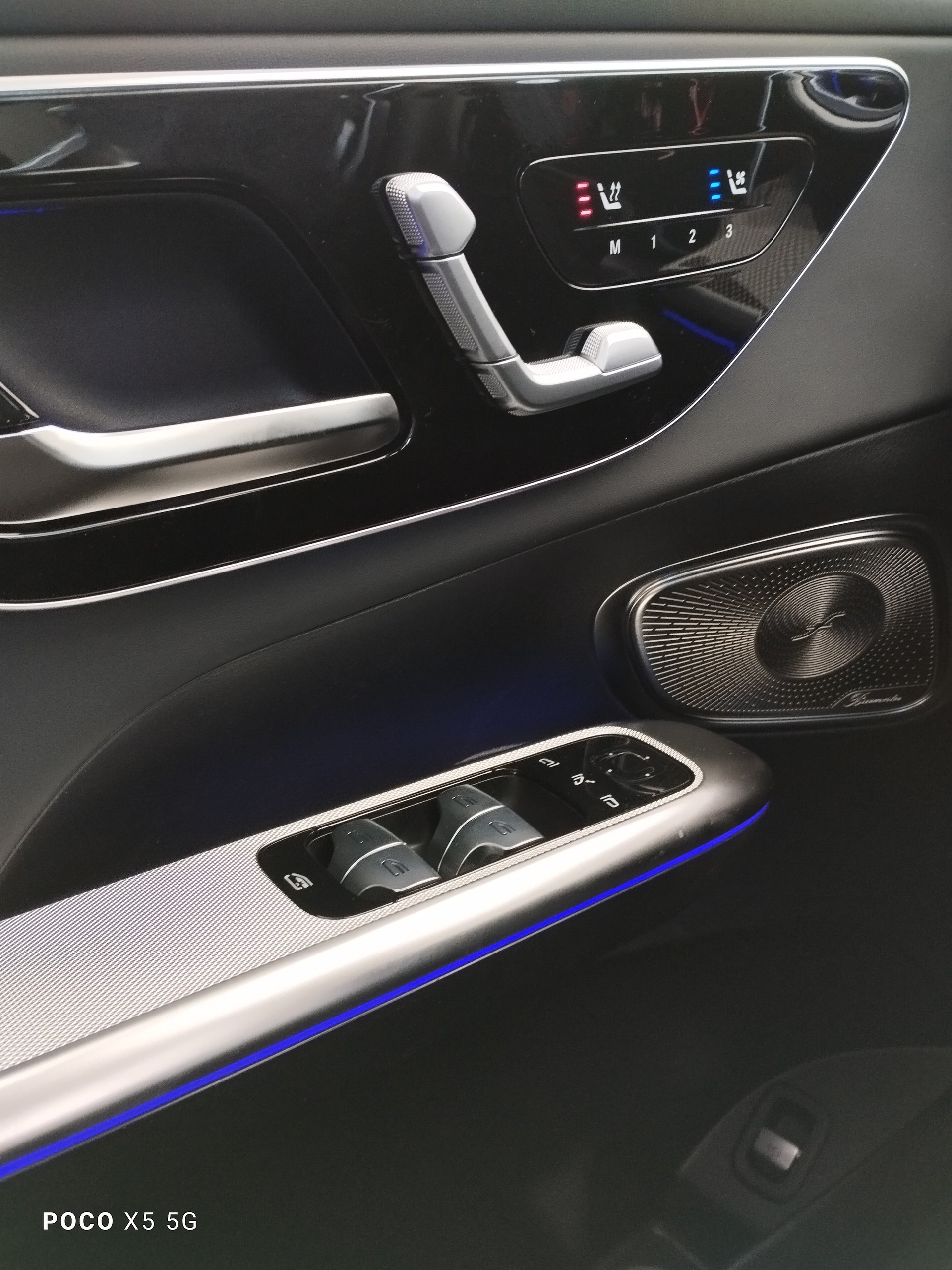 MERCEDES-BENZ GLC 300 4Matic-image-6