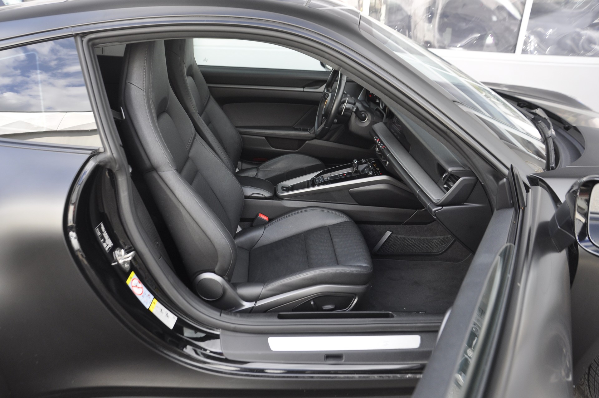PORSCHE 911 Carrera 4 PDK-image-7