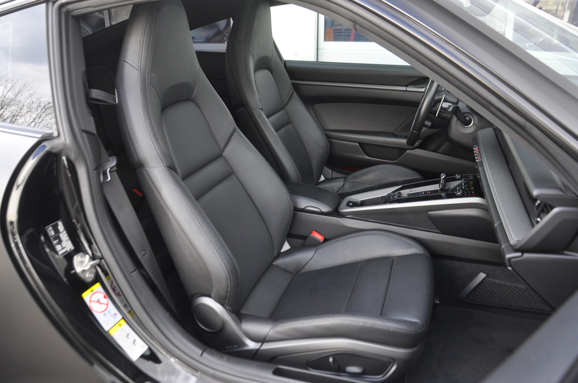 PORSCHE 911 Carrera 4 PDK-image-8