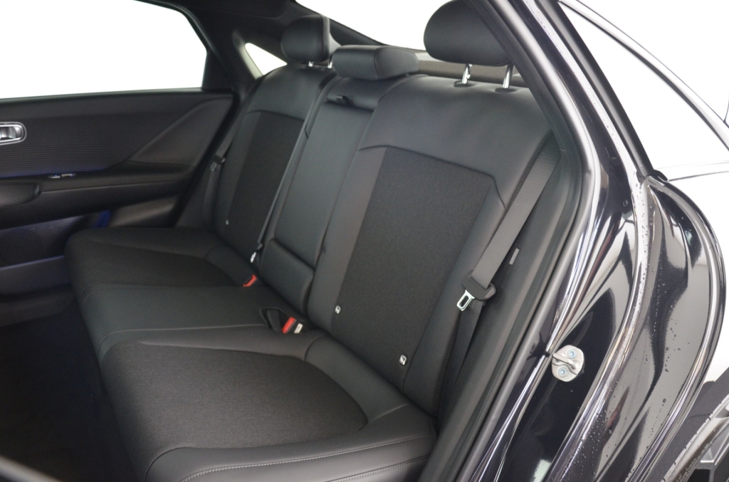 HYUNDAI Ioniq 6 Black Edition 4WD *Glasdach*-image-14