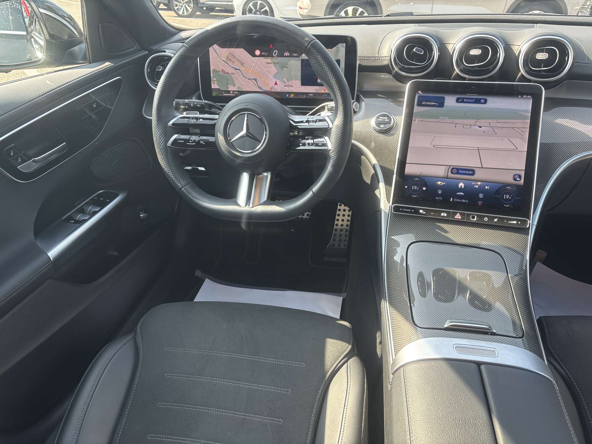 MERCEDES-BENZ C 300 T AMG-Line 259PS Automat-image-4
