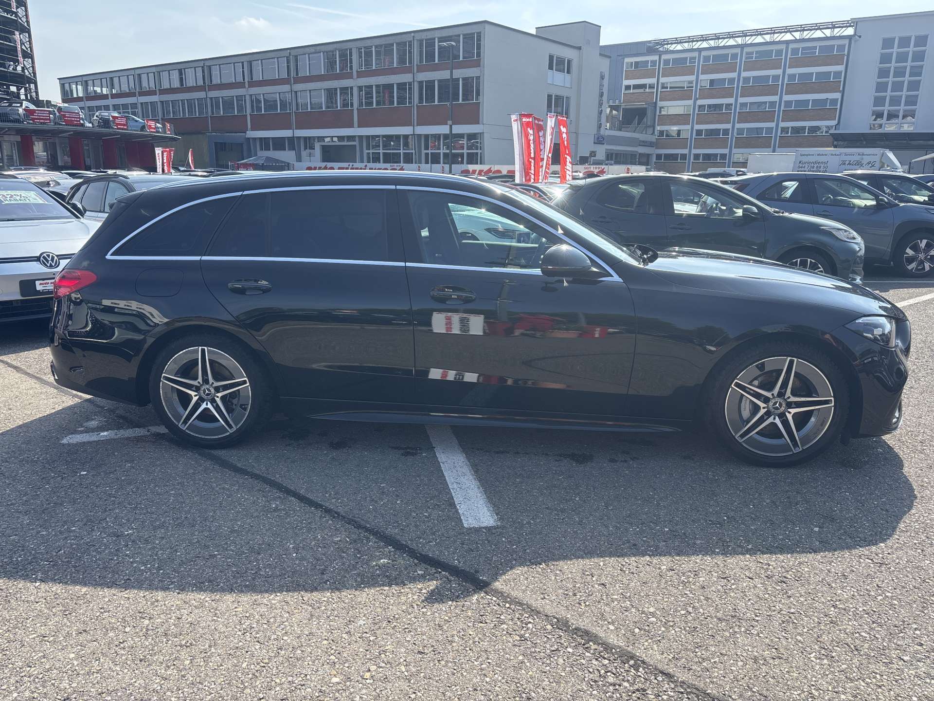 MERCEDES-BENZ C 300 T AMG-Line 259PS Automat-image-12