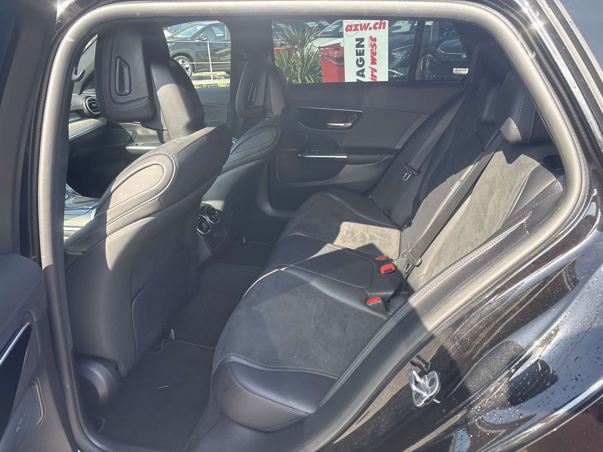 MERCEDES-BENZ C 300 T AMG-Line 259PS Automat-image-6