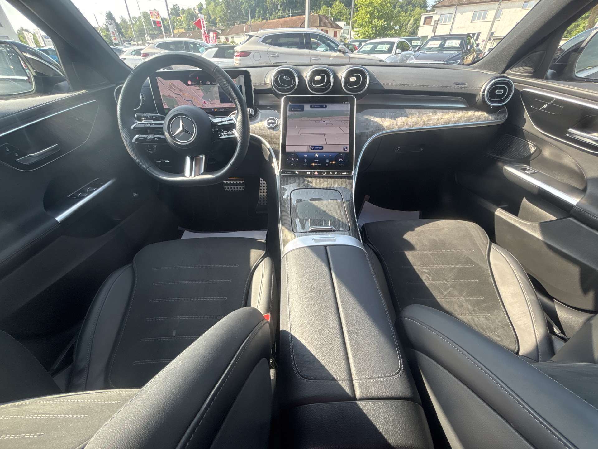 MERCEDES-BENZ C 300 T AMG-Line 259PS Automat-image-14