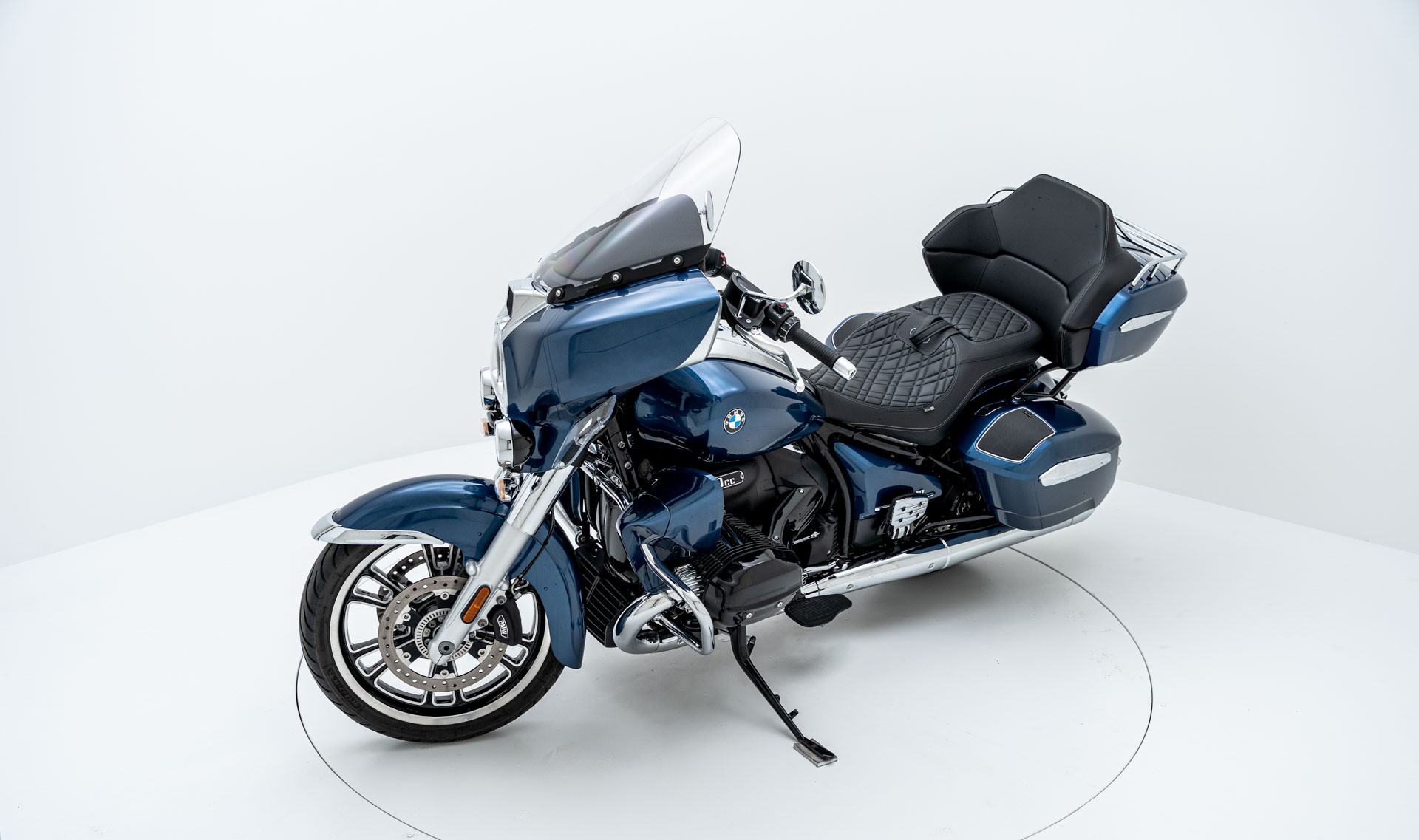 BMW R 18 Transcontinental-showroom-element-2