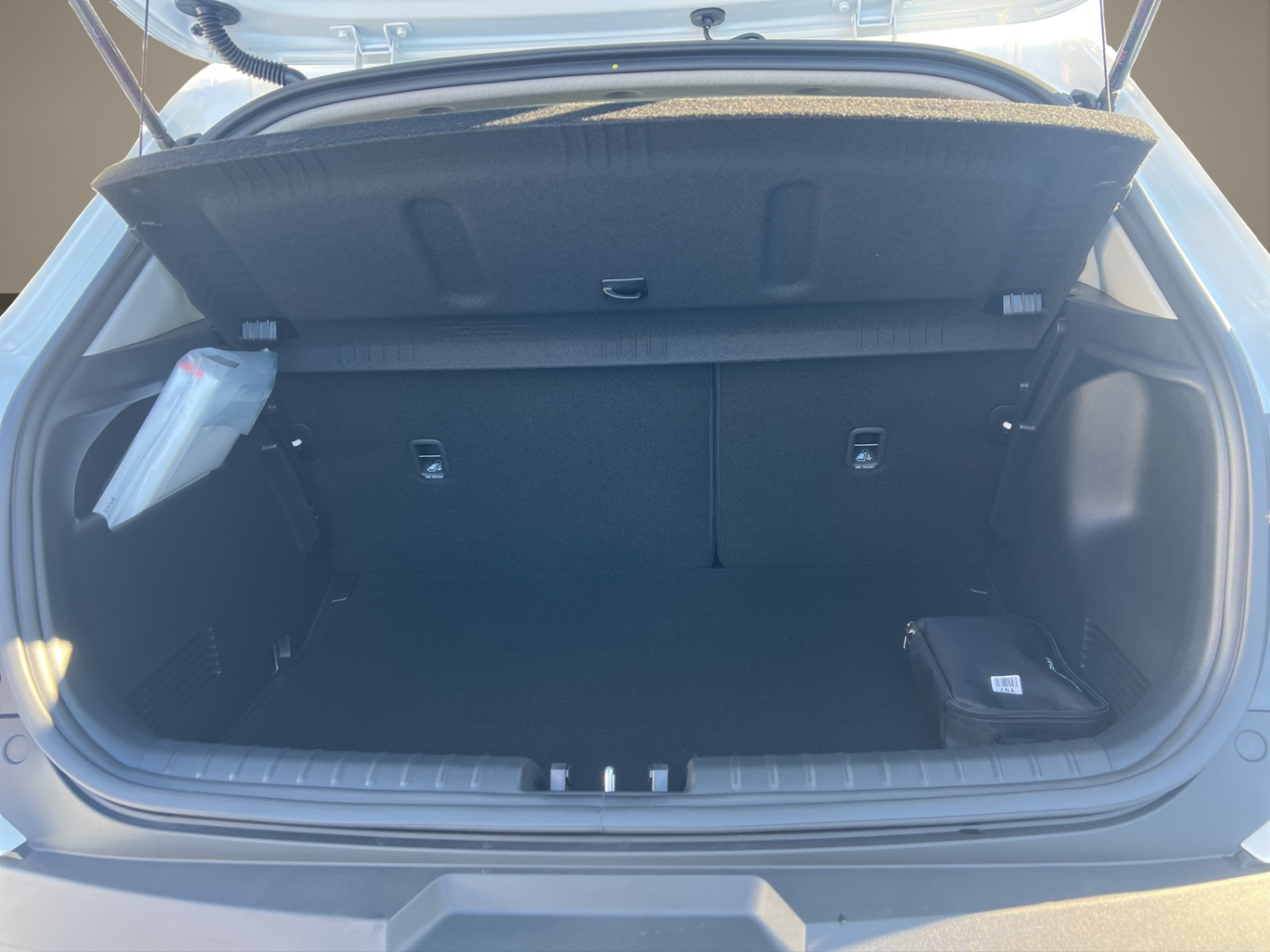 KIA Stonic 1.0 T-GDi MHEV GT-Line-image-17
