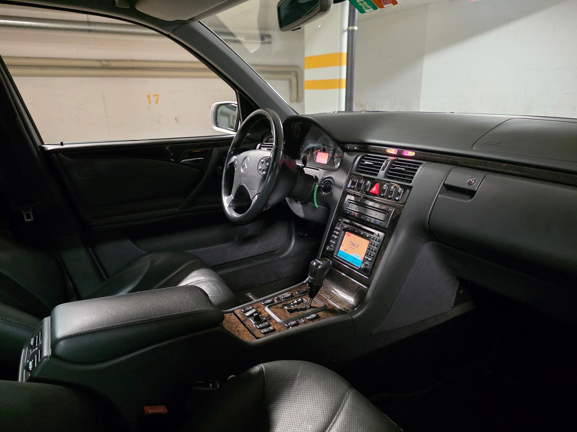 MERCEDES-BENZ E 55 AMG Avantgarde Automatic-image-5