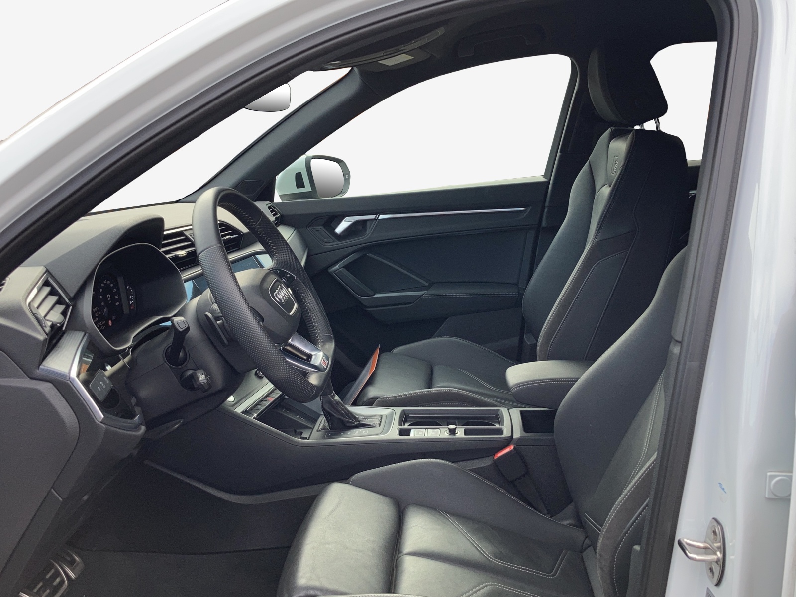 AUDI Q3 40 TFSI S line quattro S-tronic-image-6