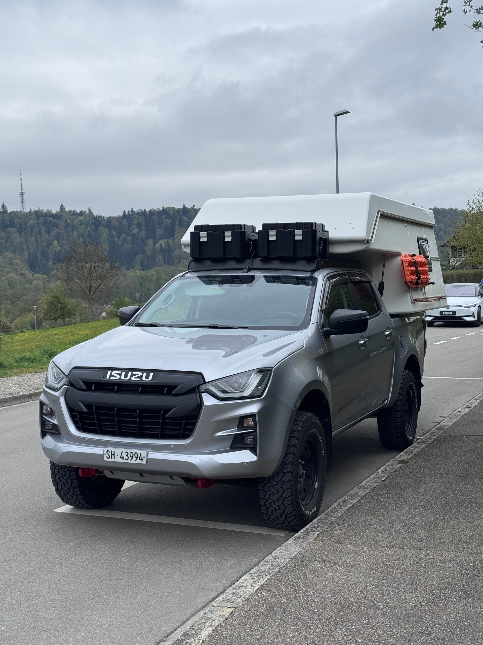 ISUZU Isuzu D-Max N60F / 4x4 / Hobby und Abenteuerfahrzeug-image-3