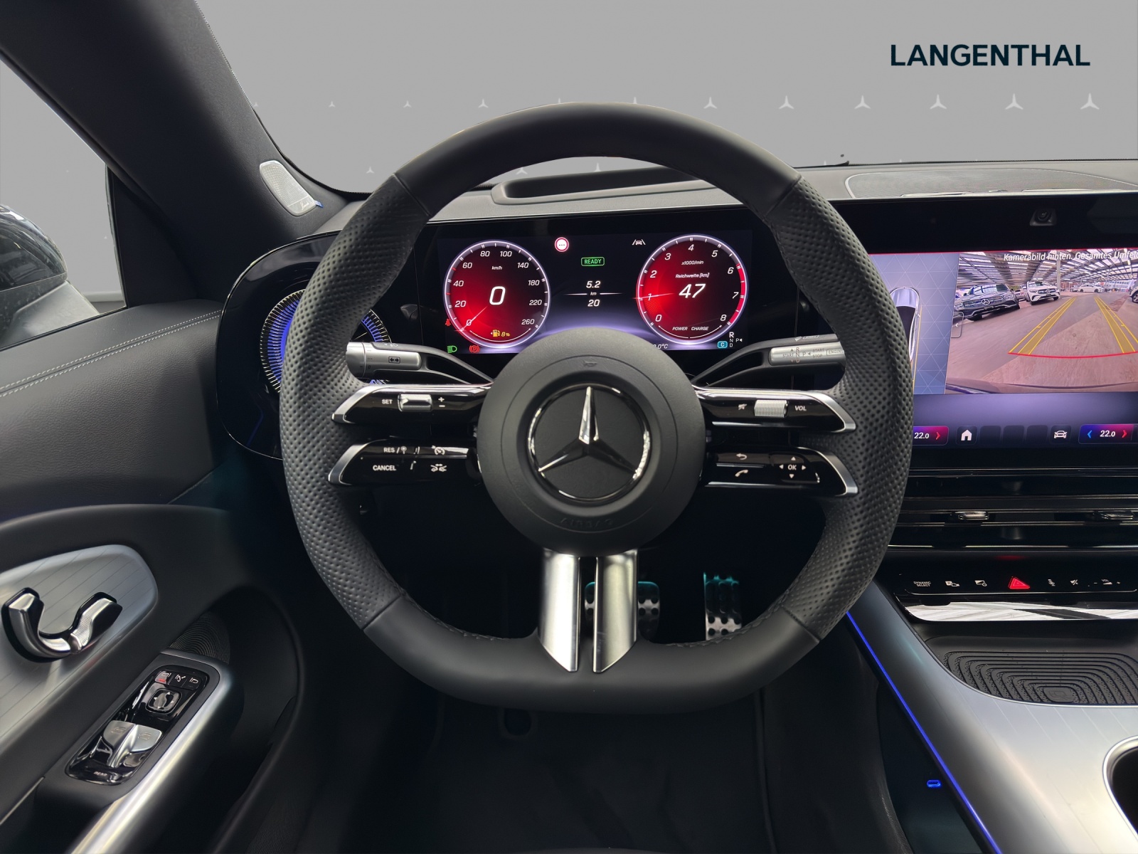 MERCEDES-BENZ CLA 220 4Matic-image-11