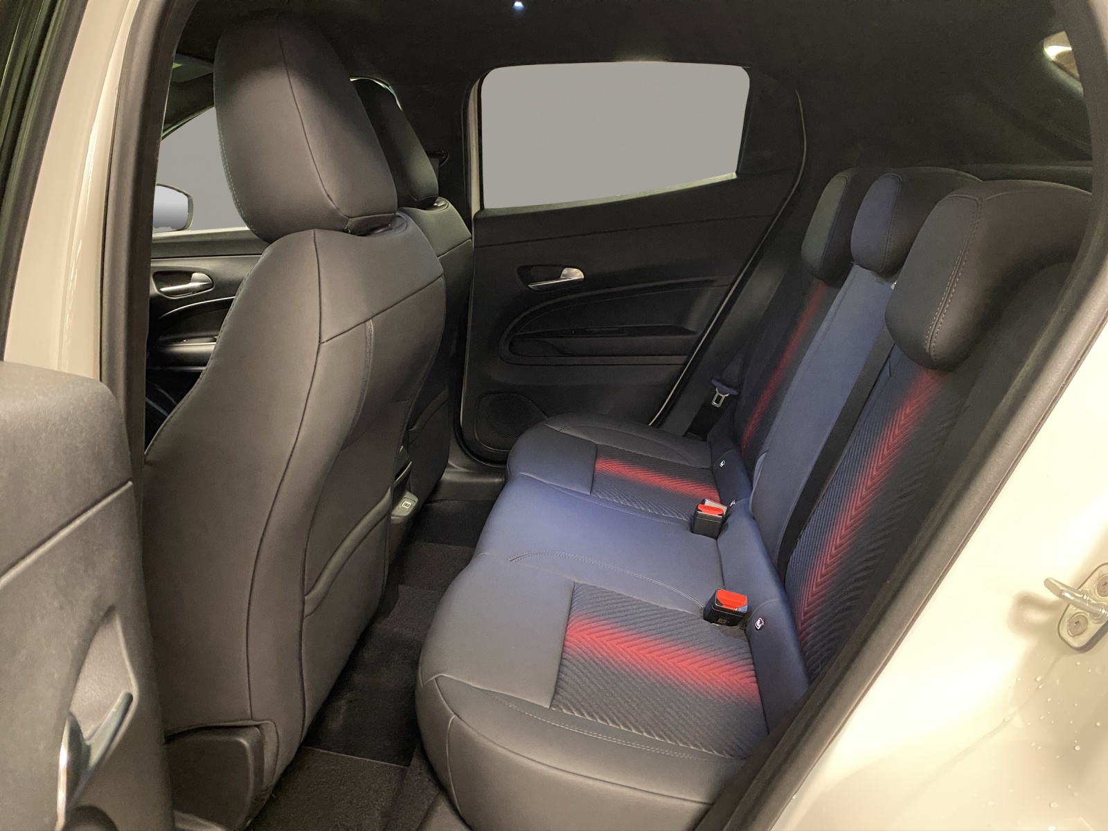 ALFA ROMEO Junior 1.2 Ibrida Q4 Pack Tech-image-13