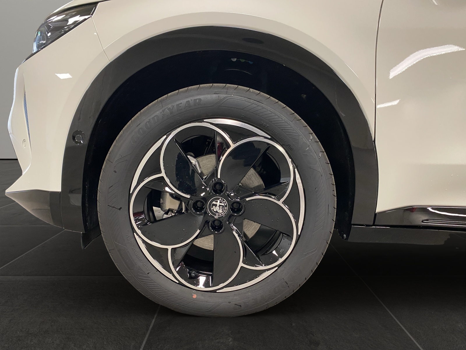 ALFA ROMEO Junior 1.2 Ibrida Q4 Pack Tech-image-9