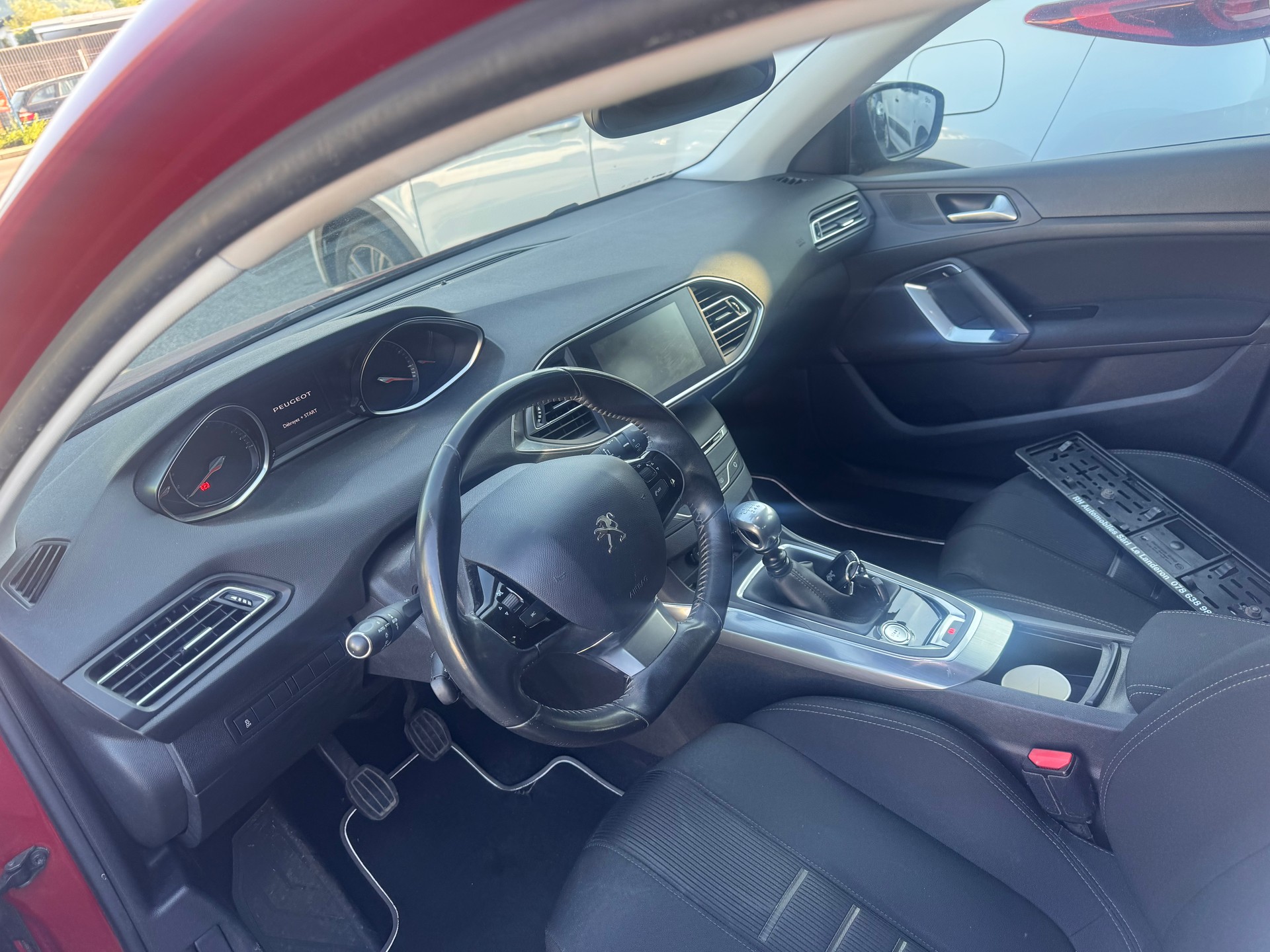 PEUGEOT 308 1.6 THP Allure-image-6