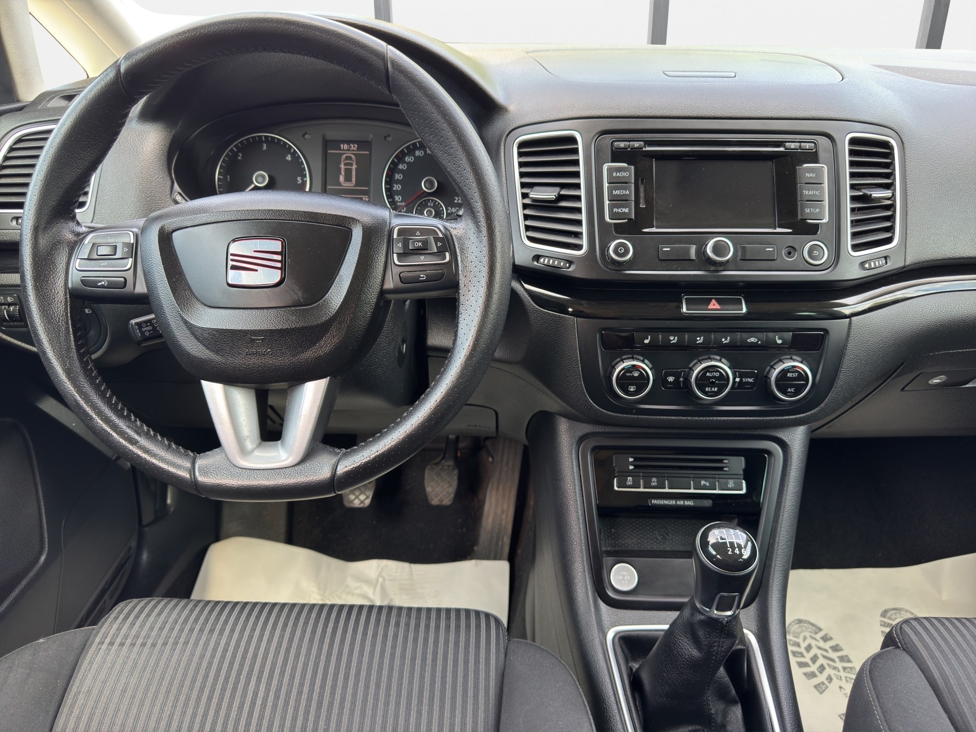 SEAT Alhambra 2.0 TDI ITECH 4x4 7 PLÄTZER-image-10