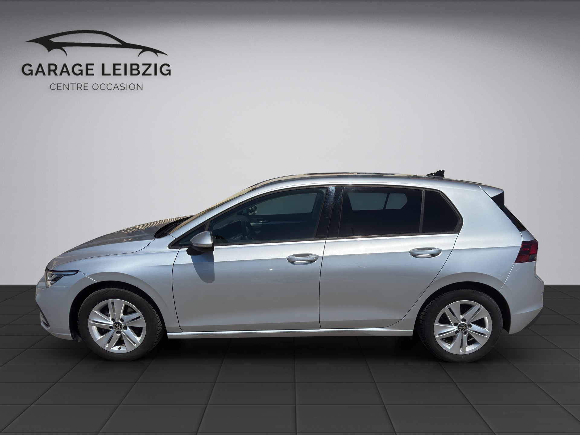 VW Golf VIII 1.0 TSI Life DSG-image-1
