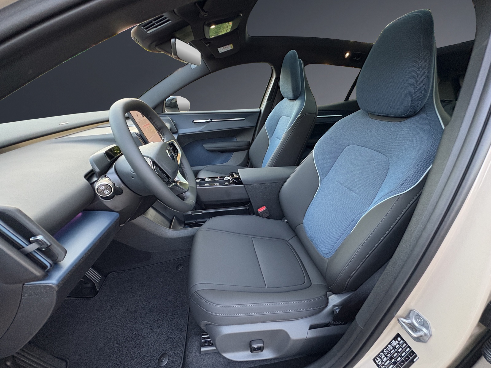 VOLVO EX30 E60 69kWh Twin Ultra-image-5