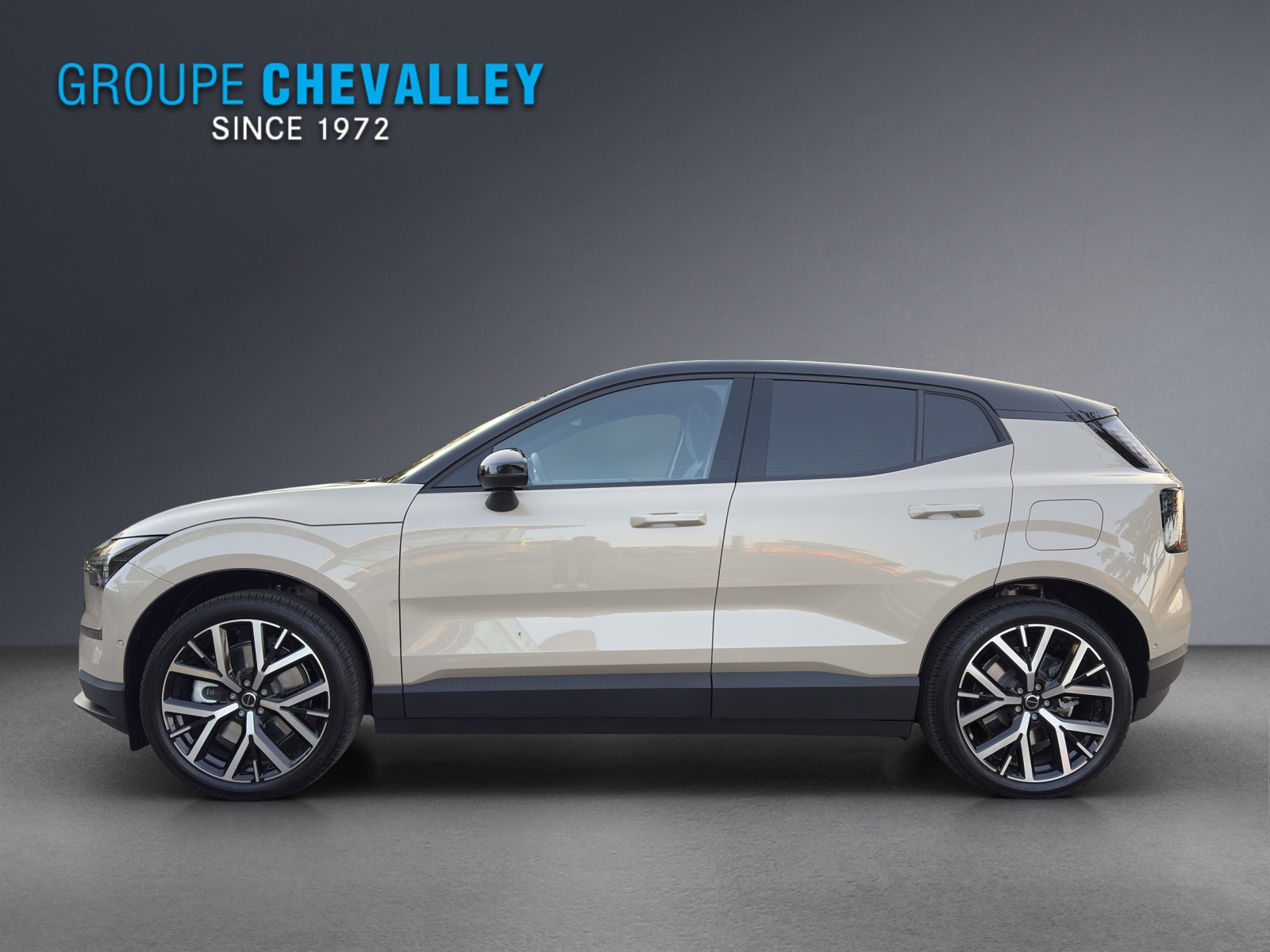 VOLVO EX30 E60 69kWh Twin Ultra-image-2