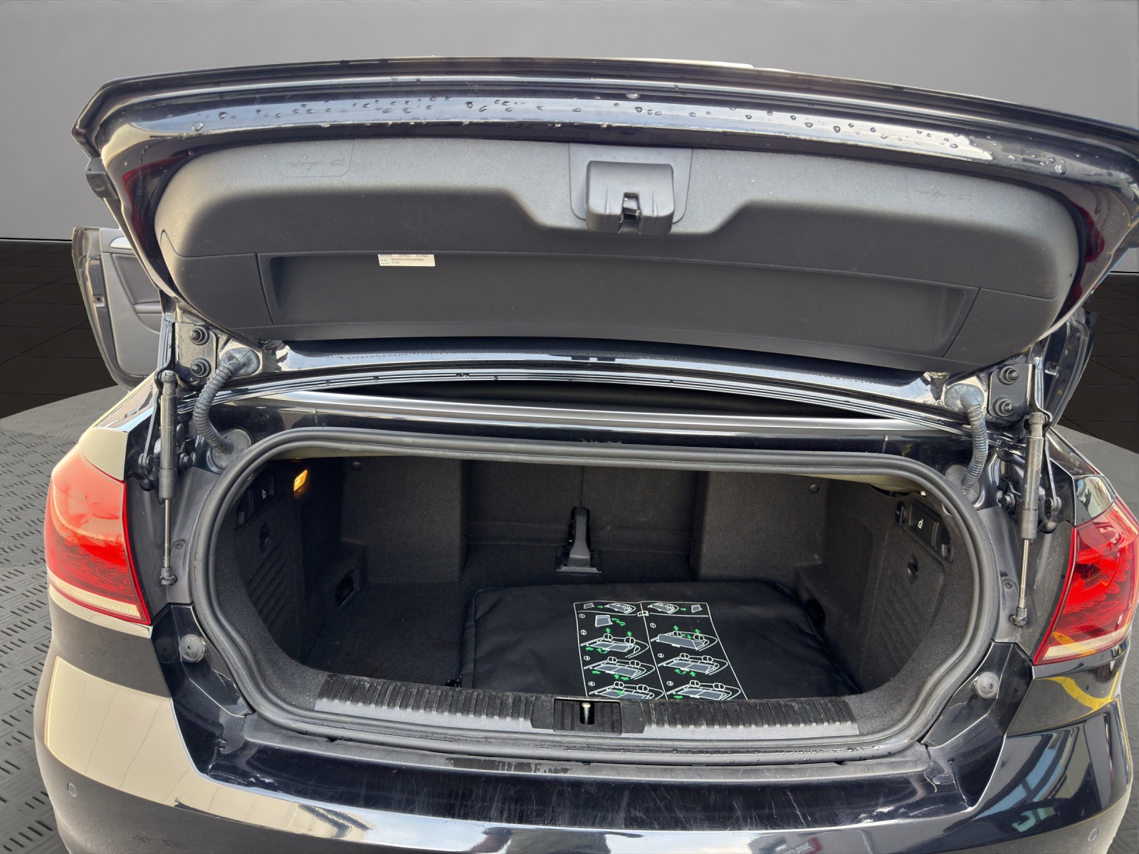 VW Golf Cabrio 1.4 TSI Lounge-image-18